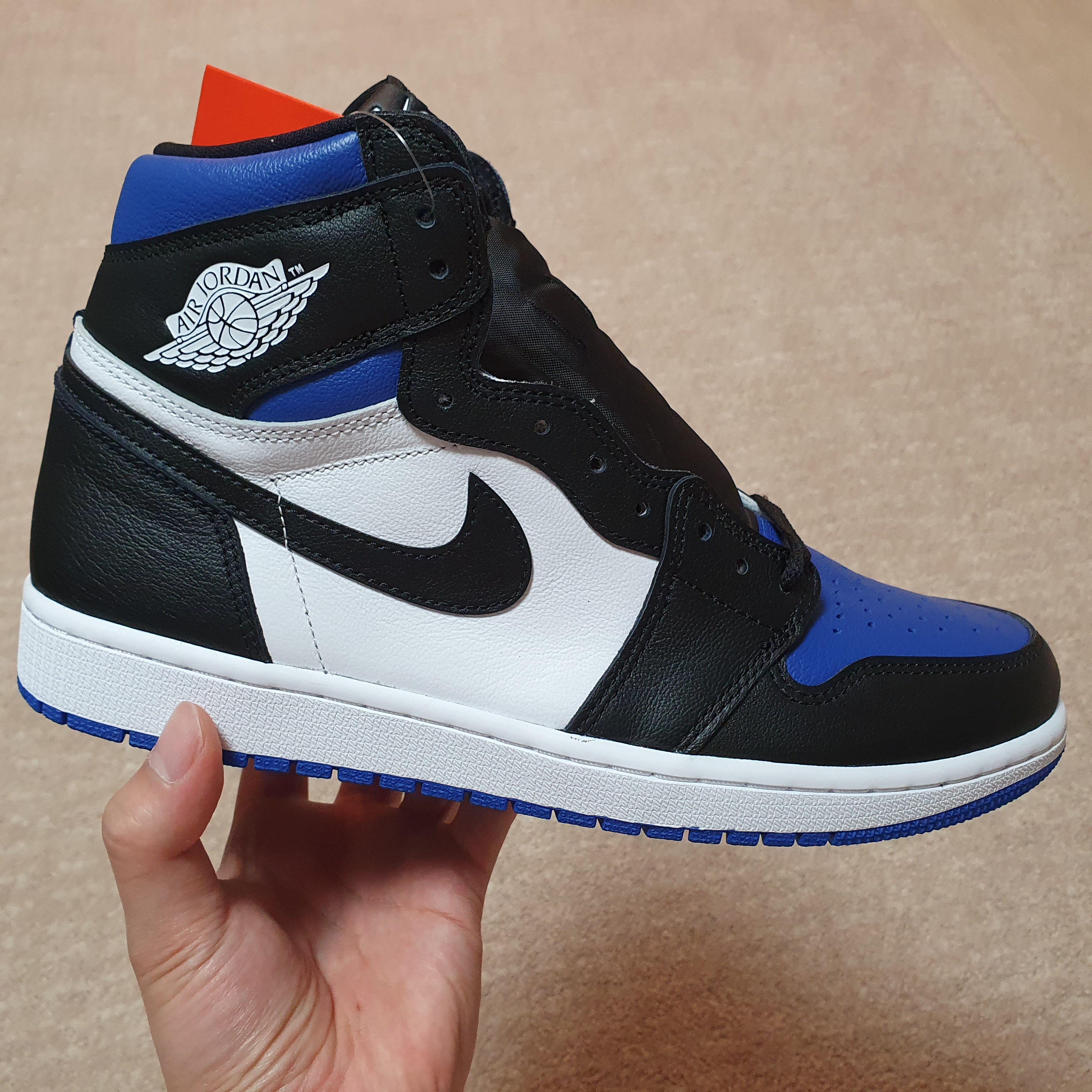 Jordan 1 Retro High OG Royal Toe 착용 스타일 - 1