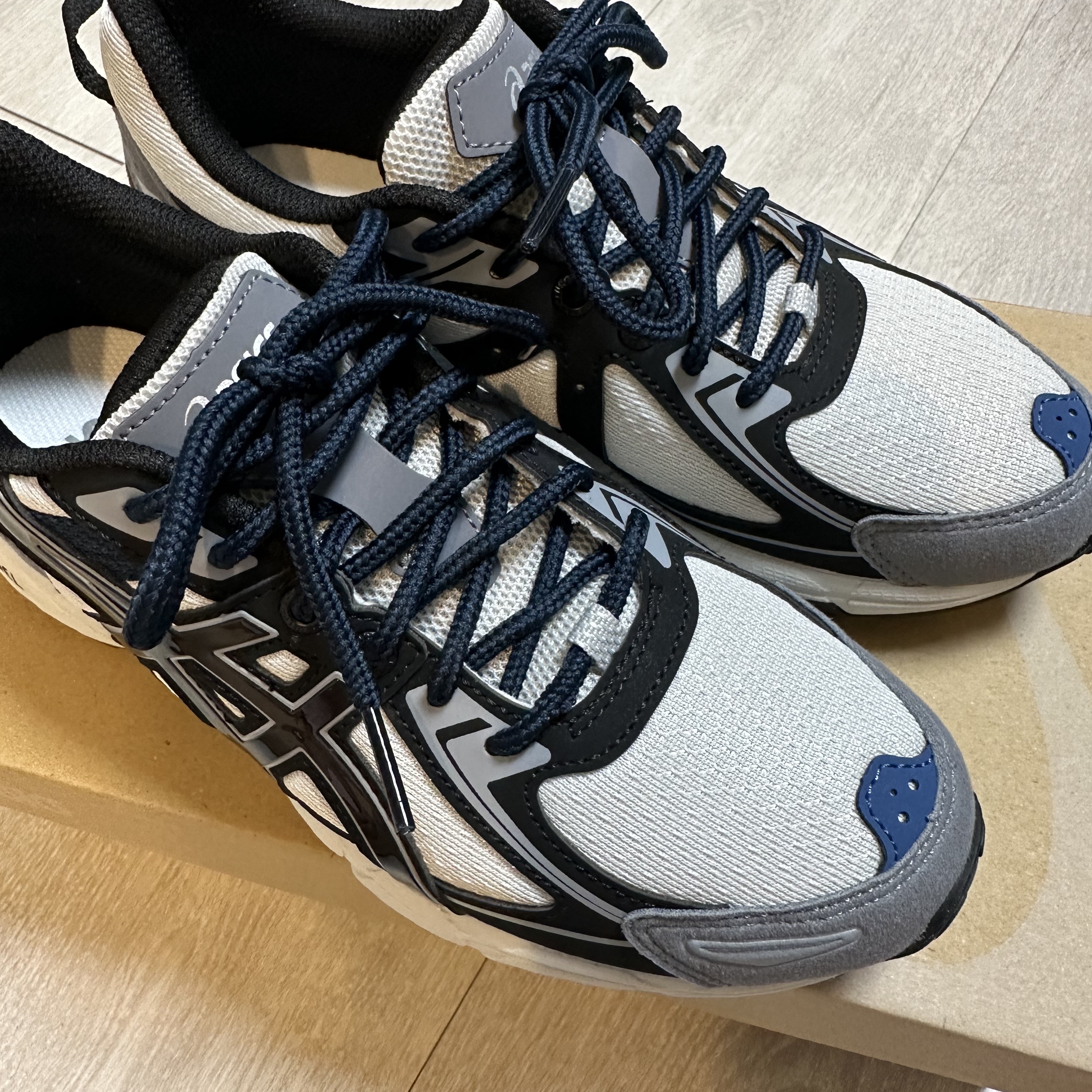 Asics Gel-Venture 6 SPS Glacier Grey 착용 스타일 - 2