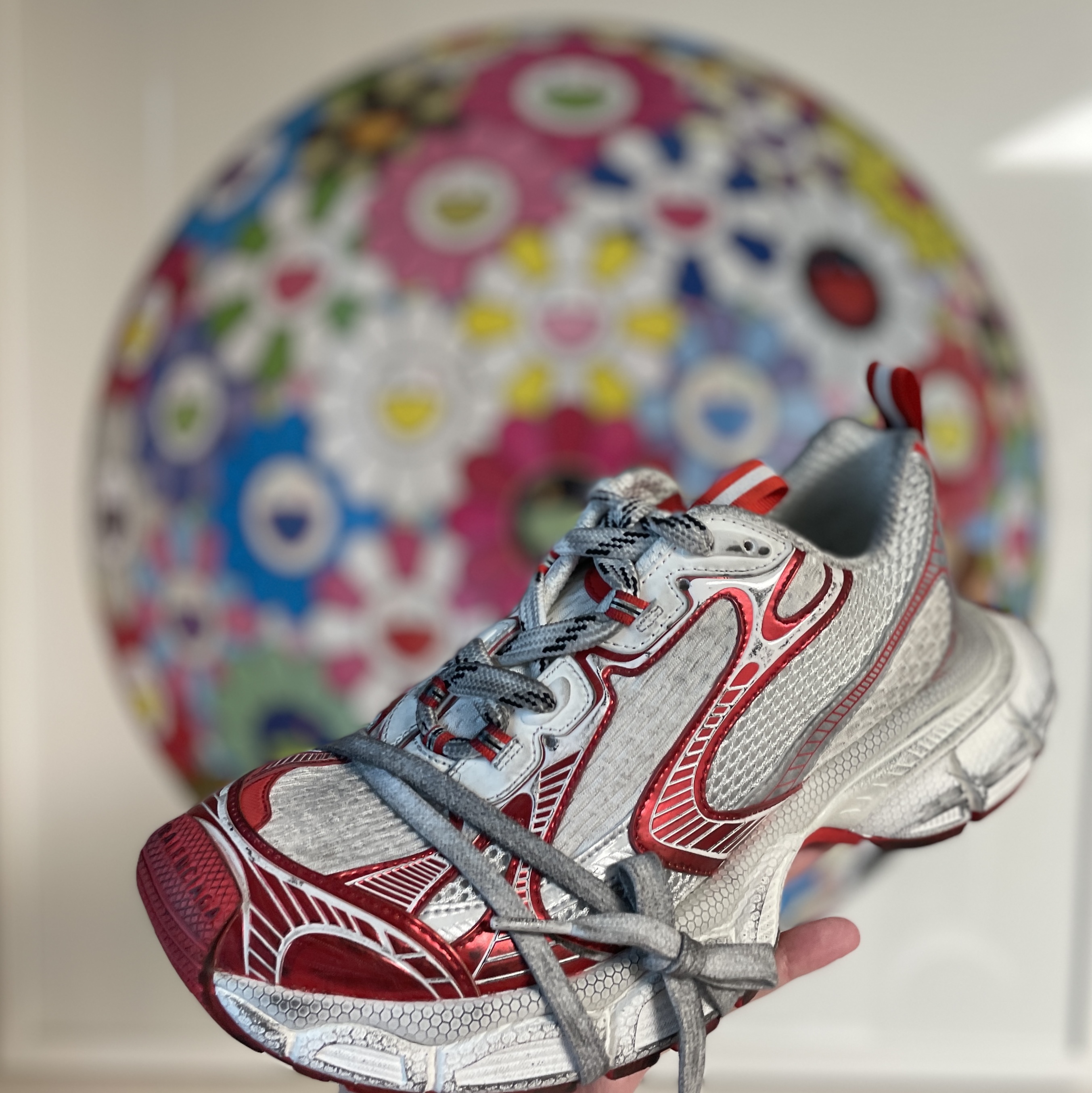 Balenciaga 3XL Sneakers White Red 착용 스타일