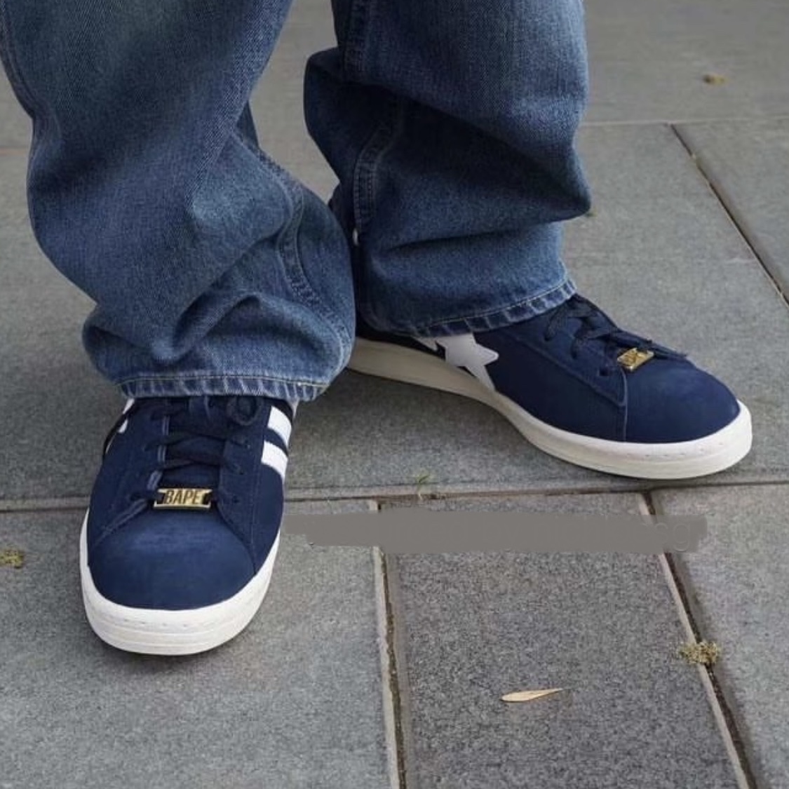 Adidas x BAPE Campus 80s Collegiate Navy 착용 스타일 - 2