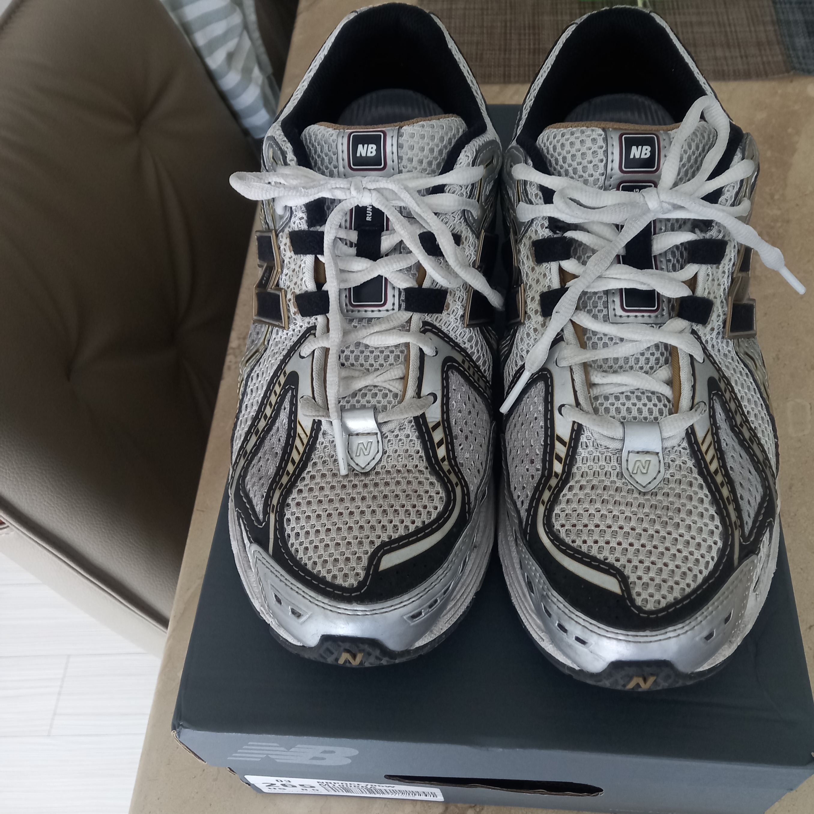 New Balance 1906R White Gold 착용 스타일 - 3