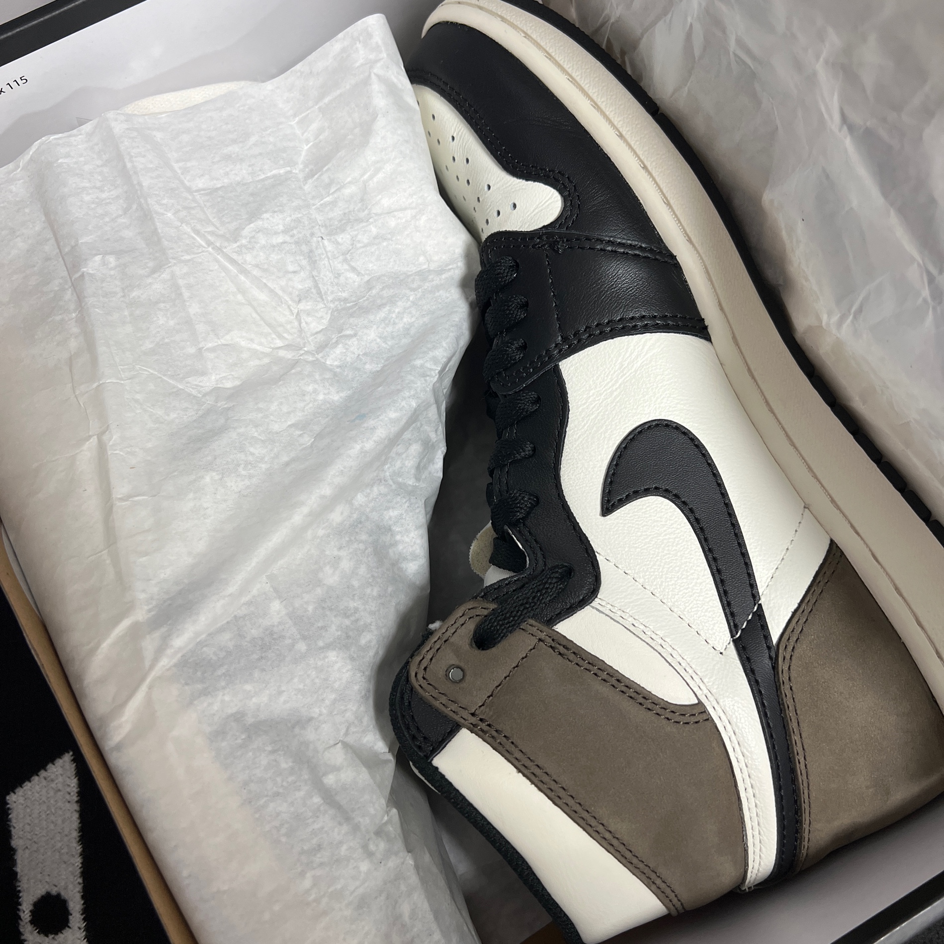 Jordan 1 Retro High OG Chicago 2022, Jordan 1 Retro High OG Taxi 착용 스타일 - 4