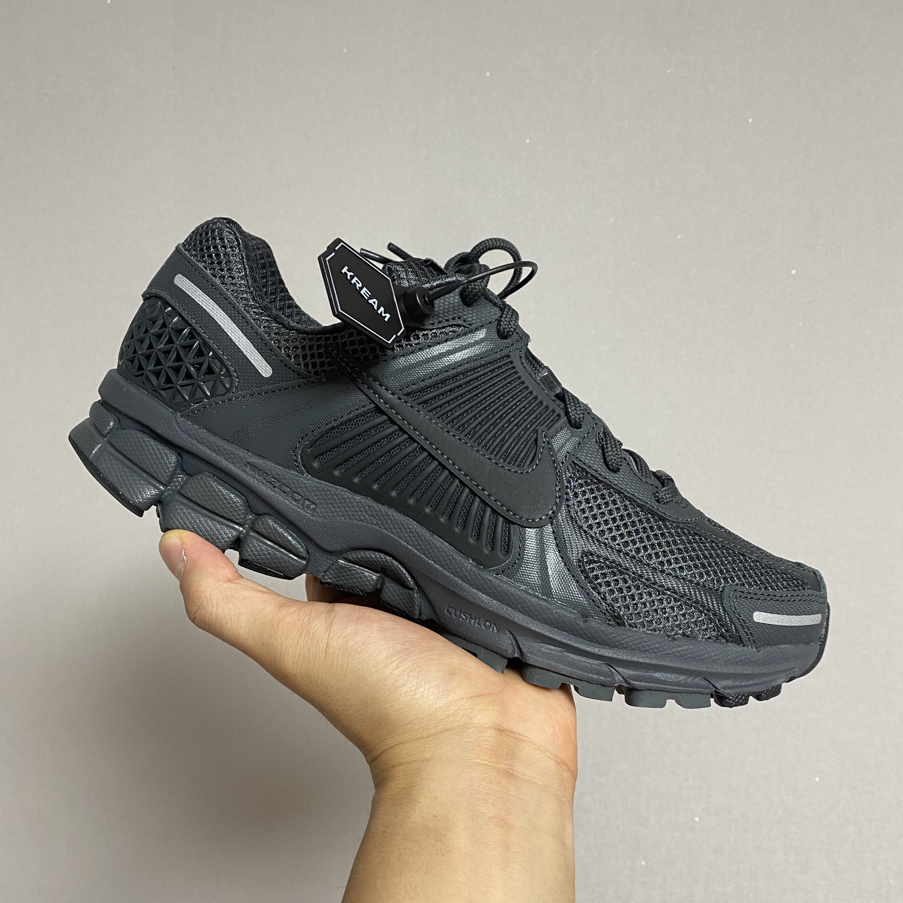 Nike Zoom Vomero 5 SP Anthracite 2023 착용 스타일