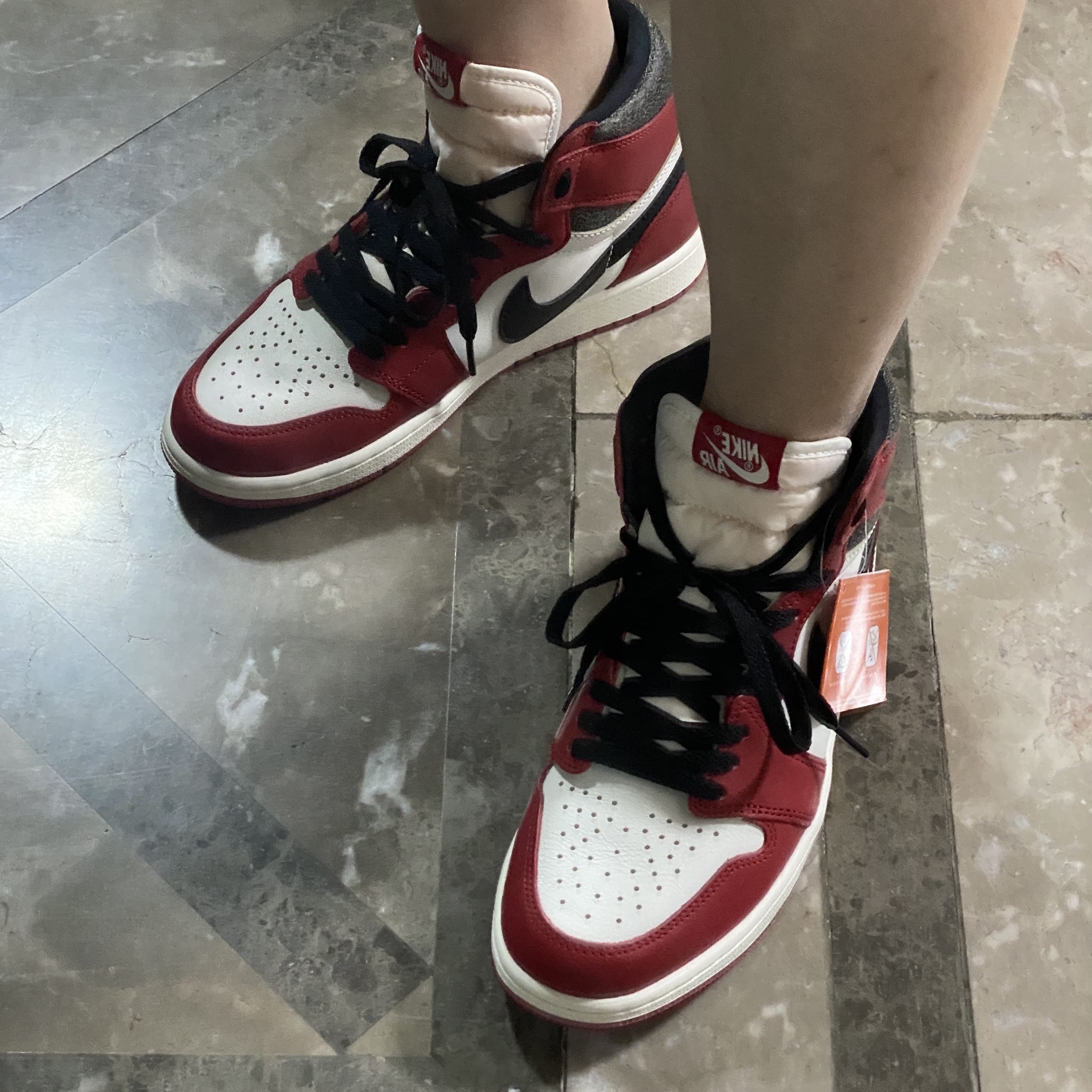 Jordan 1 Retro High OG Chicago 2022 착용 스타일 - 3