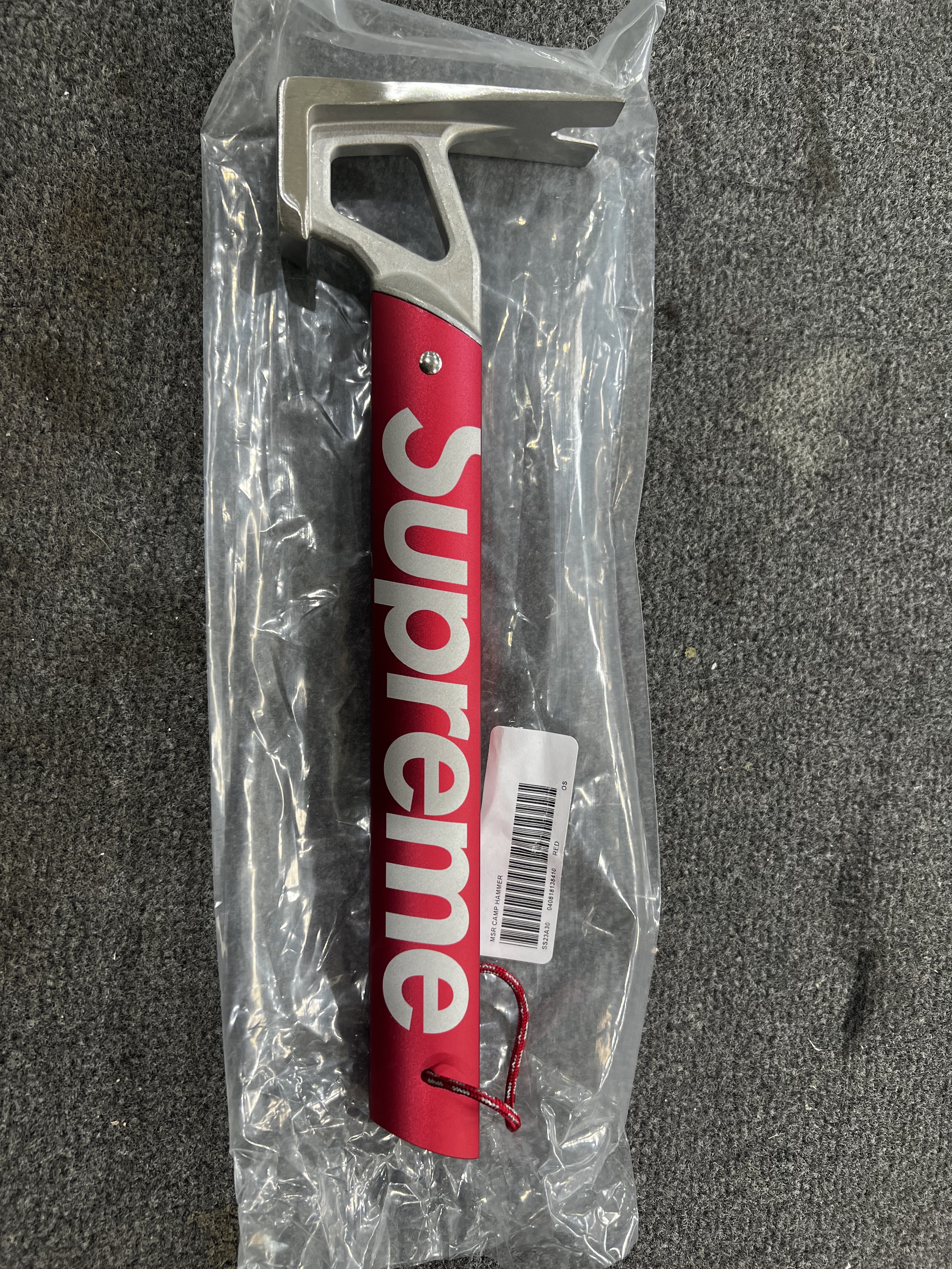 Supreme MSR Camp Hammer Red - 23SS 착용 스타일