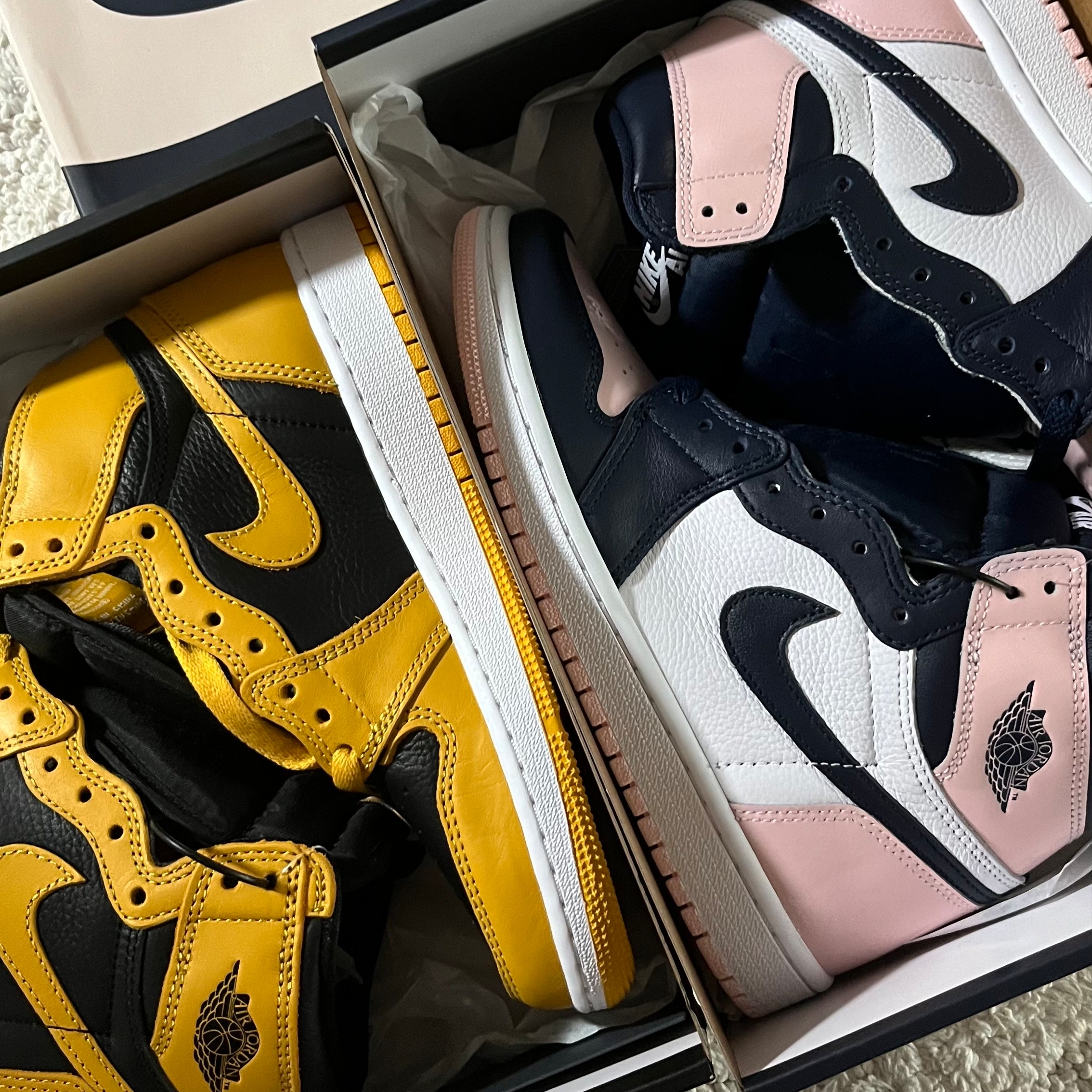 (W) Jordan 1 Retro High OG Atmosphere, (GS) Jordan 1 Retro High OG Pollen 착용 스타일