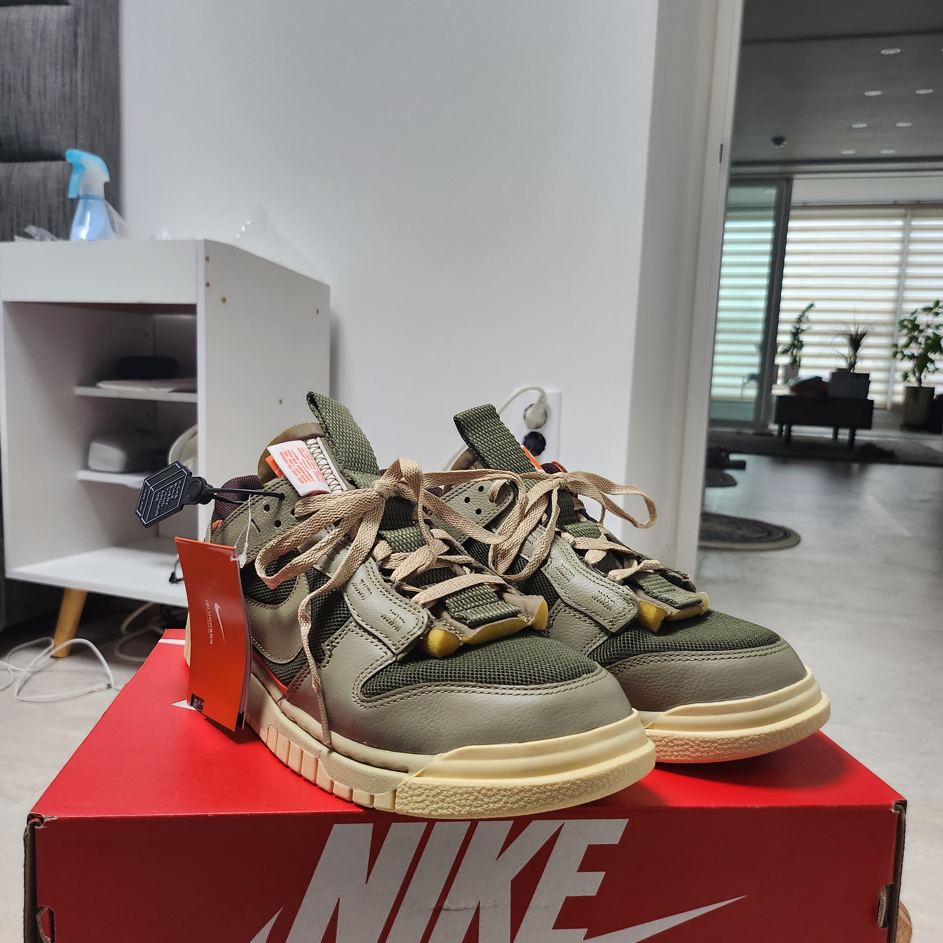 Nike Air Dunk Jumbo Medium Olive 착용 스타일
