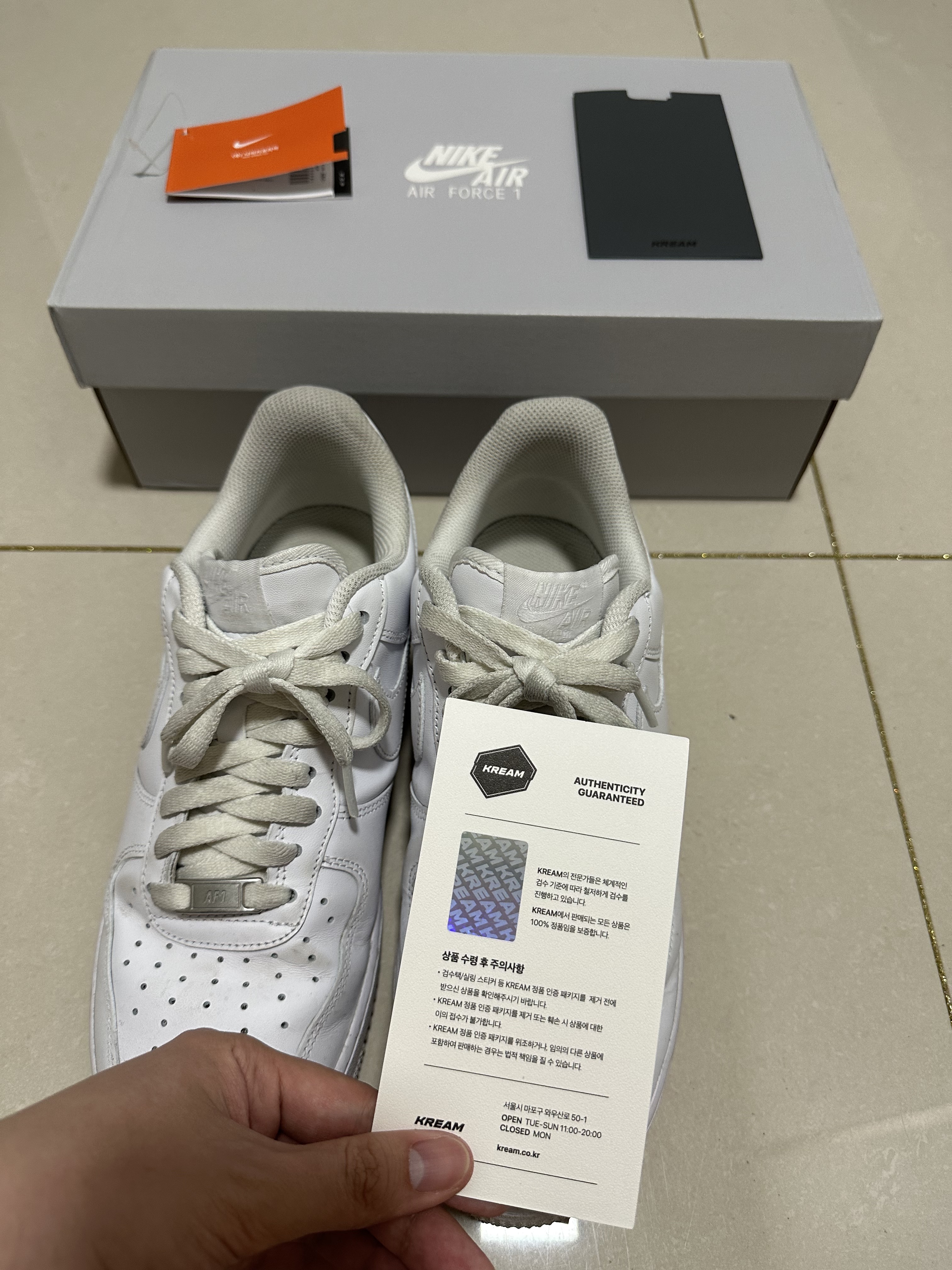 Nike Air Force 1 '07 Low White 착용 스타일 - 3