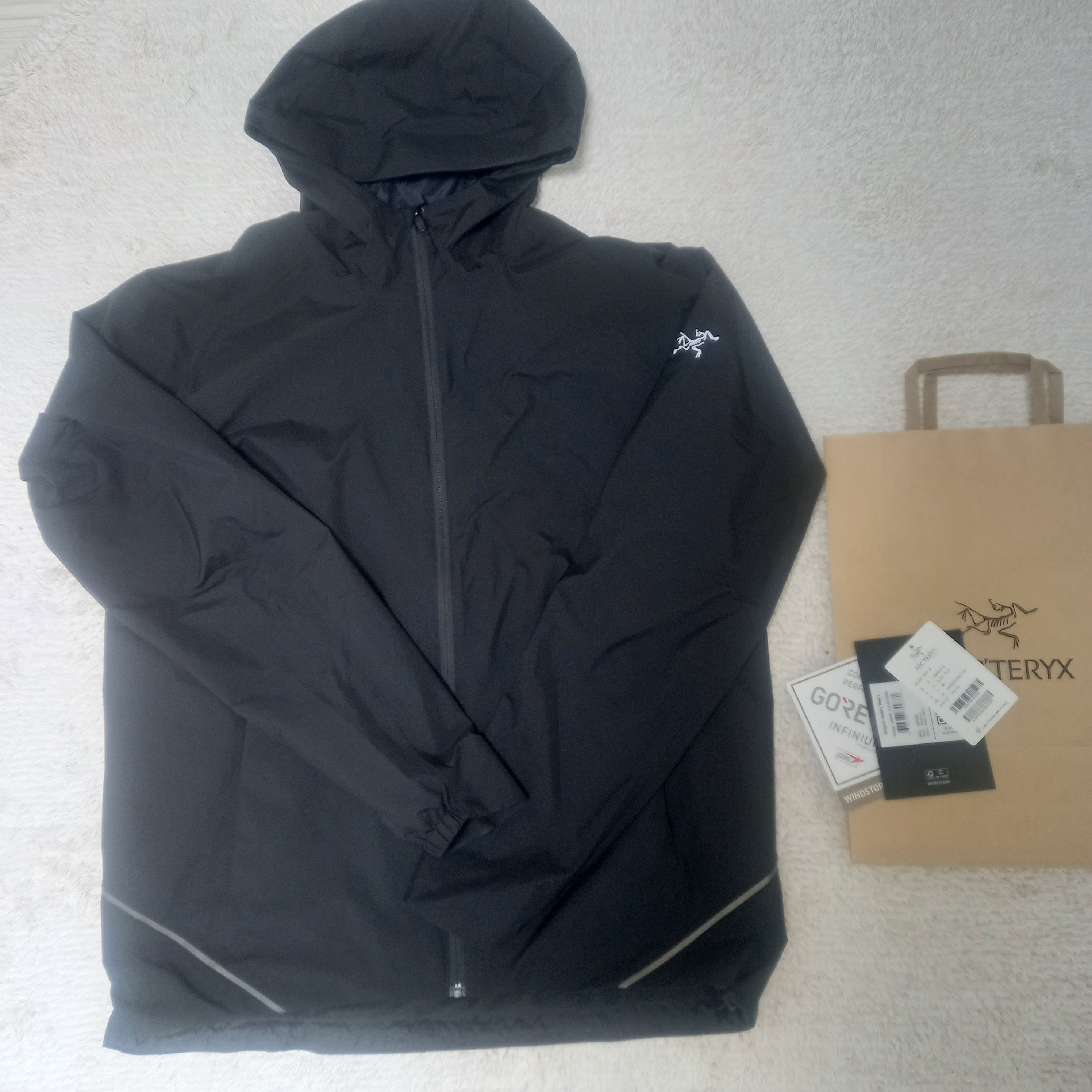 Arc'teryx Solano Hoody Black 착용 스타일 - 1