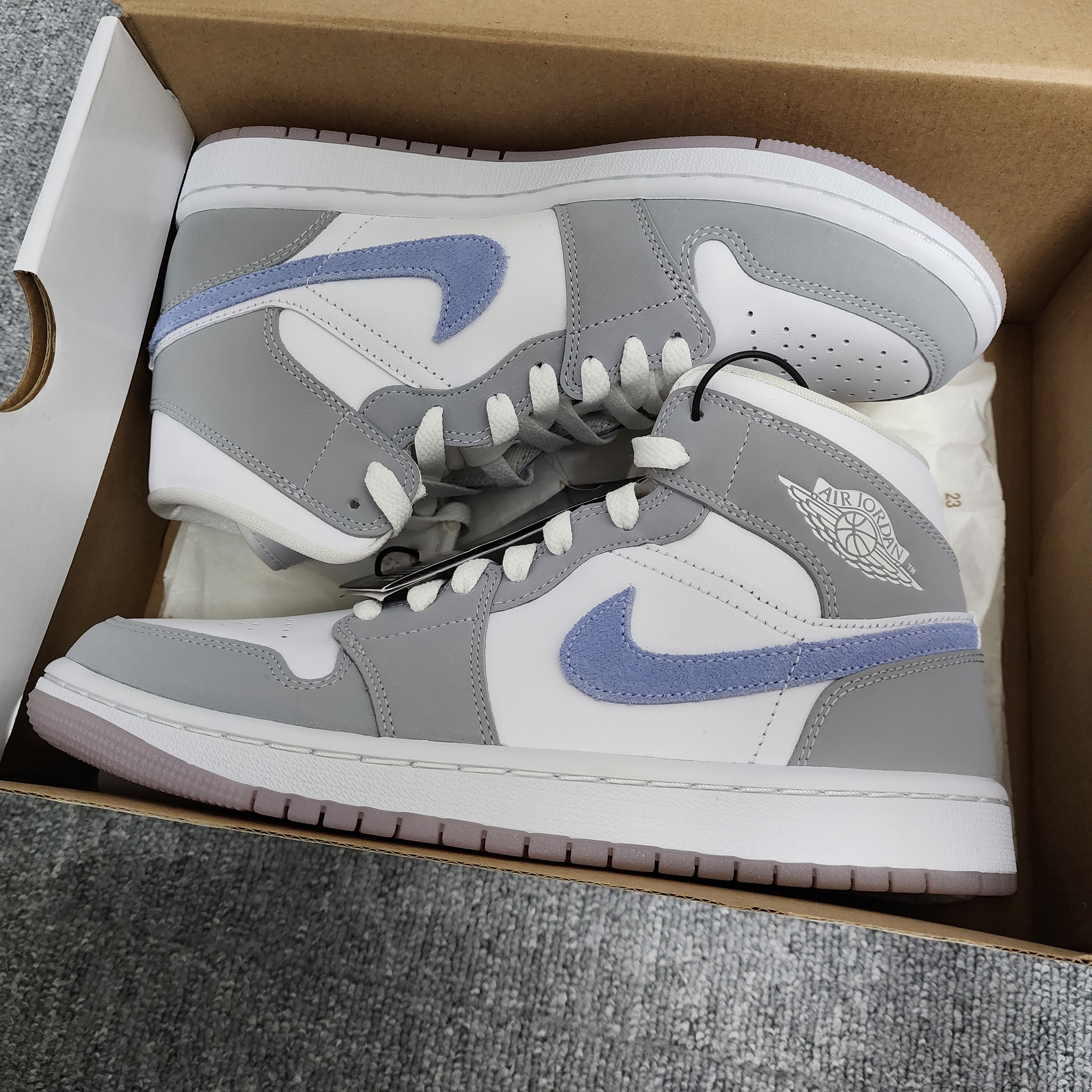 (W) Jordan 1 Mid Wolf Grey 착용 스타일 - 3