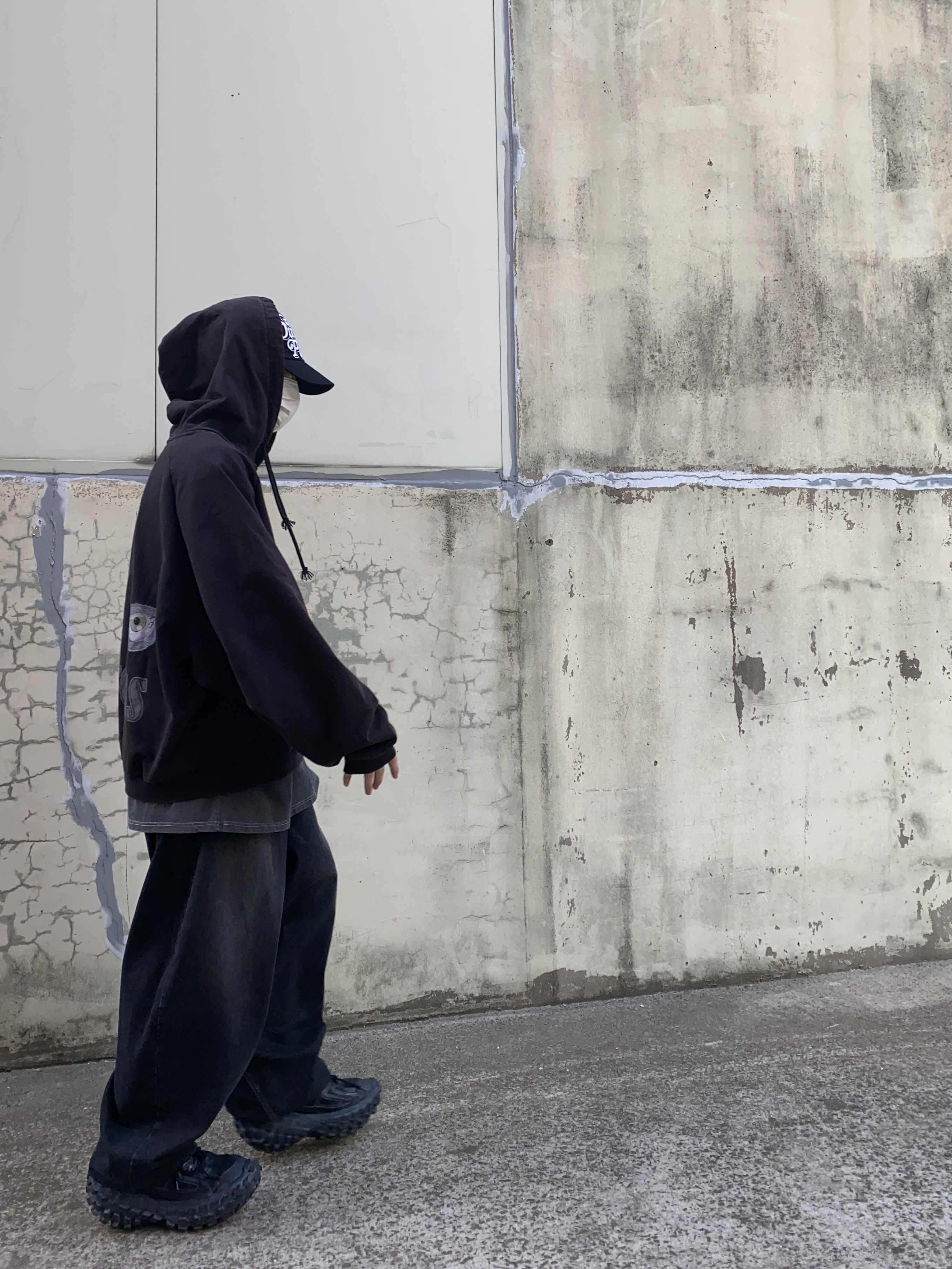 Project G/R Mind Slaughter Vintage Washeed Hoodie Black, Balenciaga Defender Sneakers Black 착용 스타일 - 3