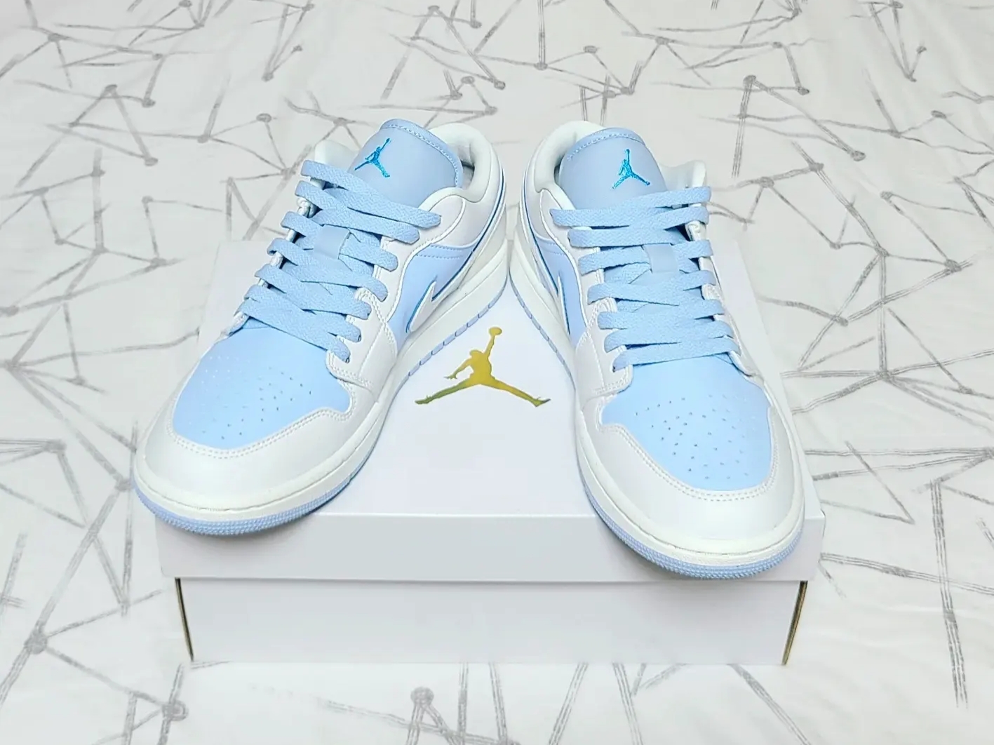 (W) Jordan 1 Low SE Sail Ice 착용 스타일 - 3