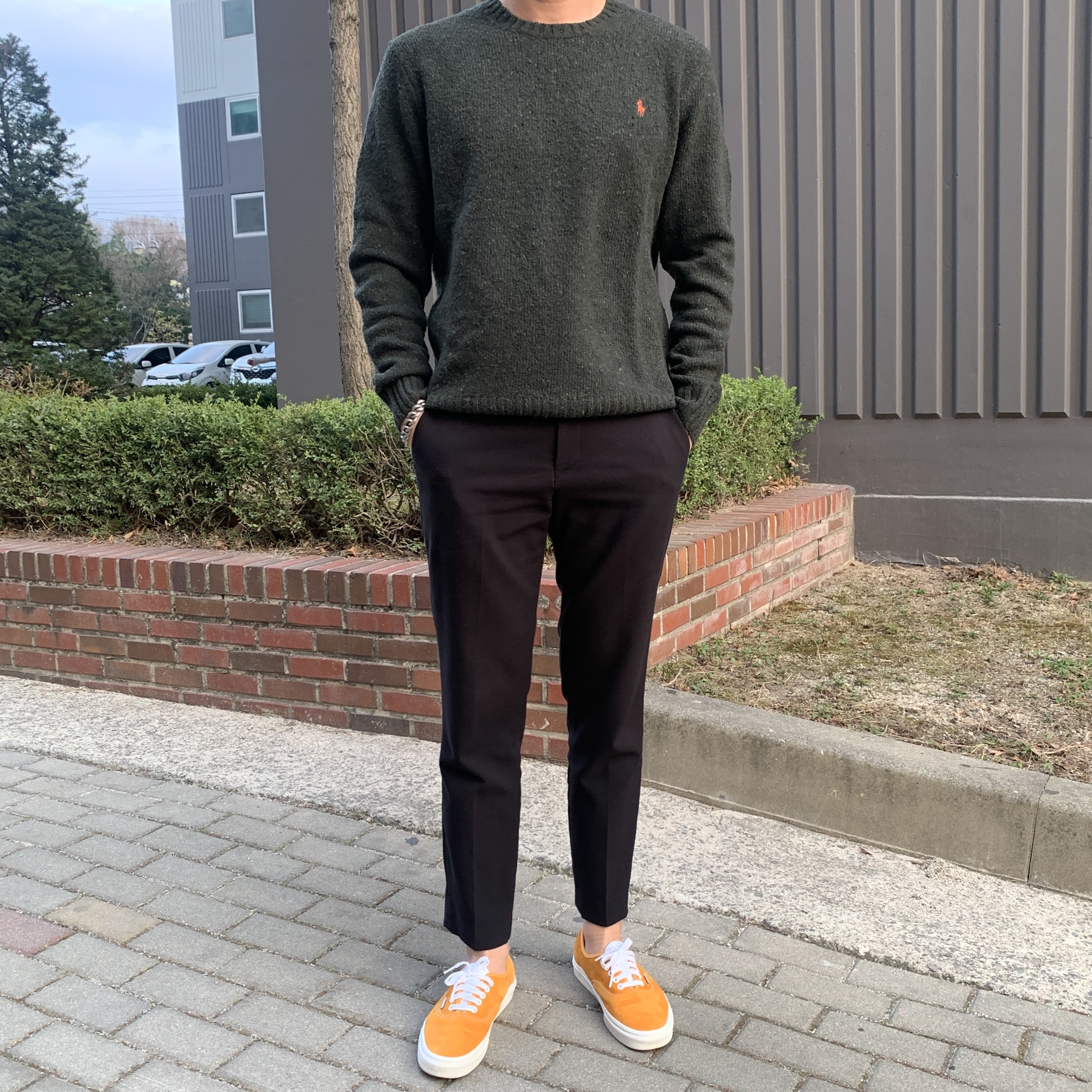 Vans Authentic Pig Suede Apricot 착용 스타일 - 1