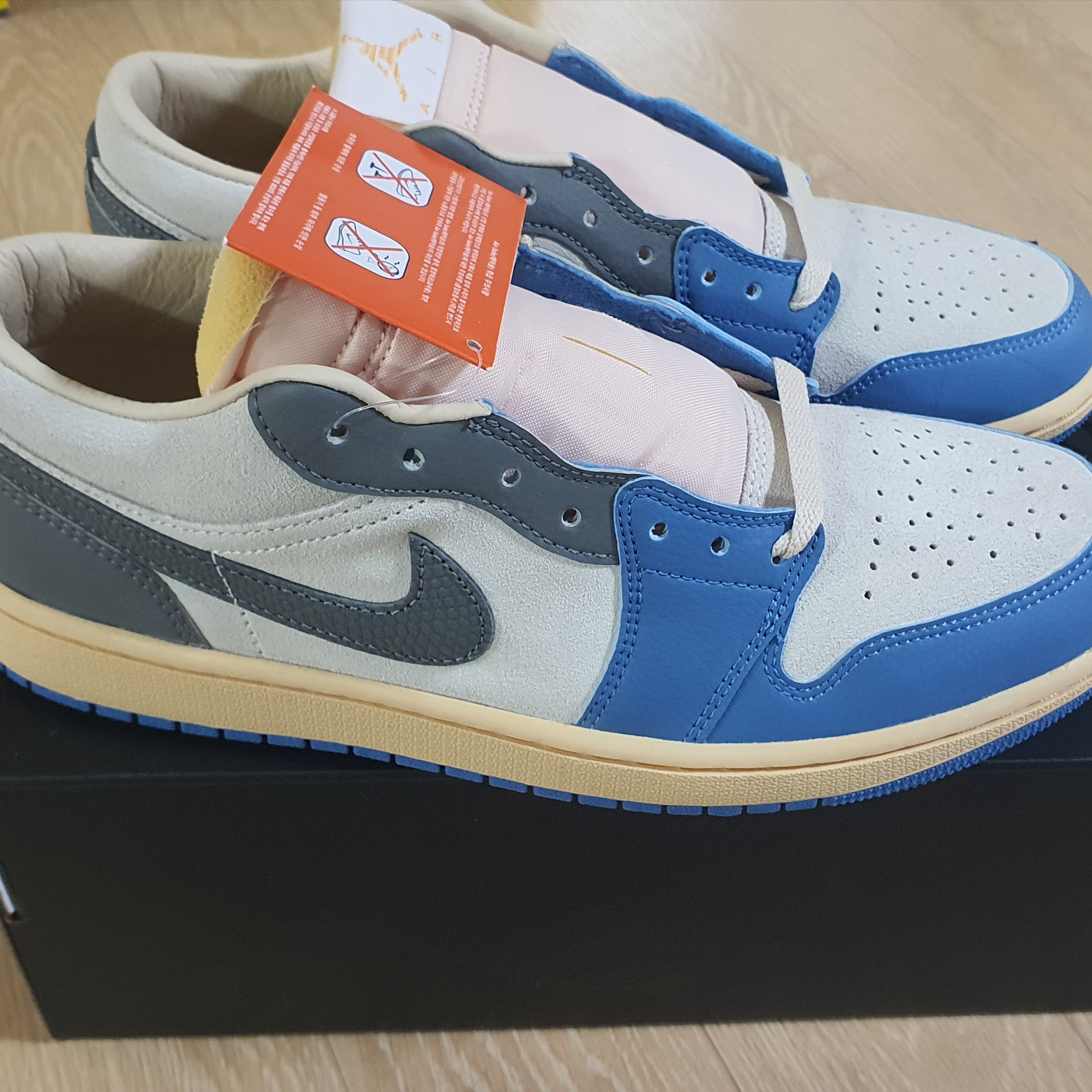Jordan 1 Low SE Tokyo 96 착용 스타일