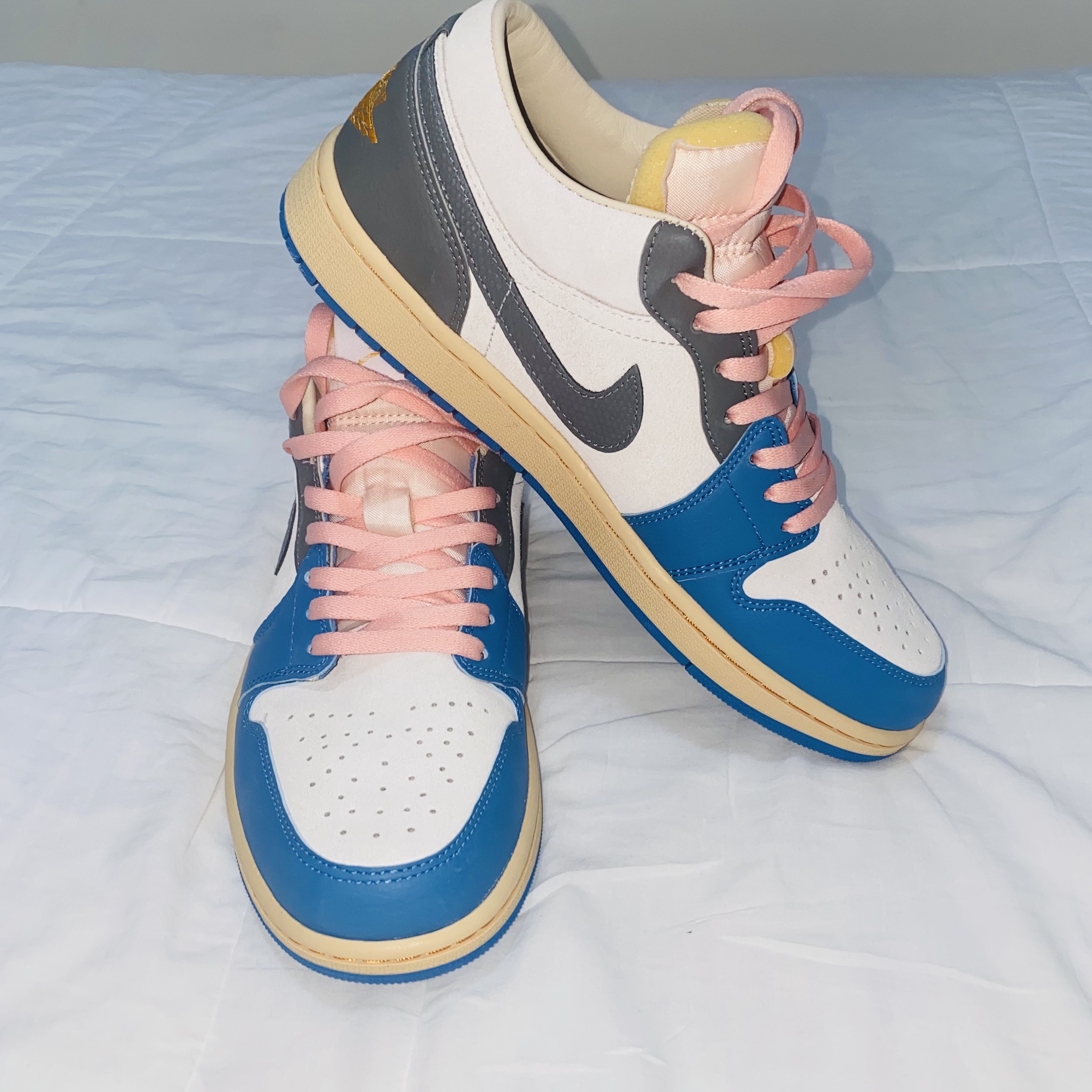 Jordan 1 Low SE Tokyo 96, Stussy Sphinx T-shirt White 착용 스타일 - 2
