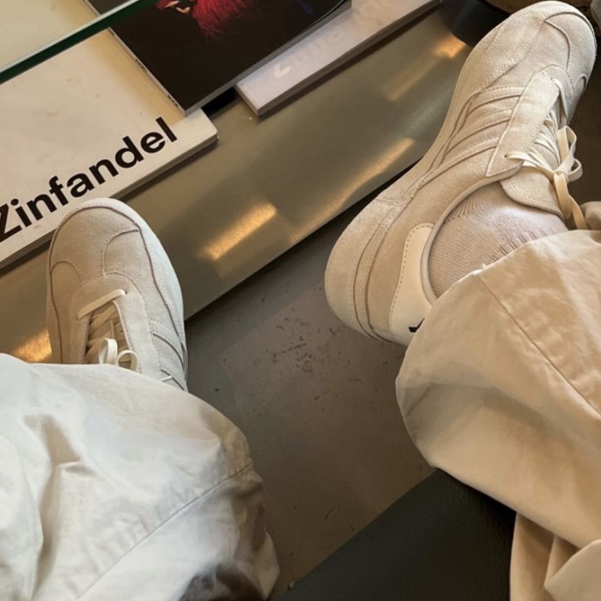 Y-3 Gazelle Cream White 착용 스타일