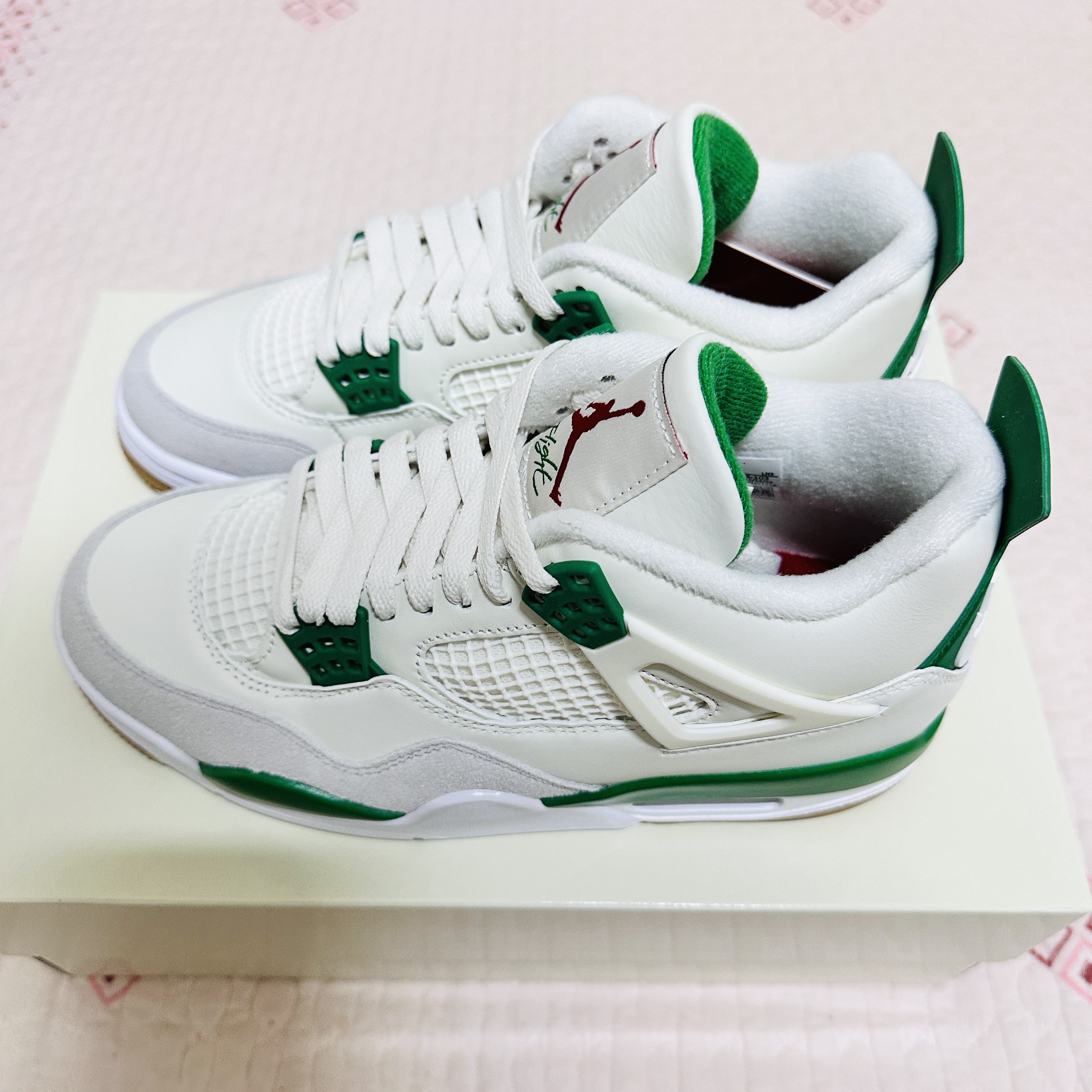 Jordan 4 x Nike SB Retro SP Pine Green 착용 스타일 - 2