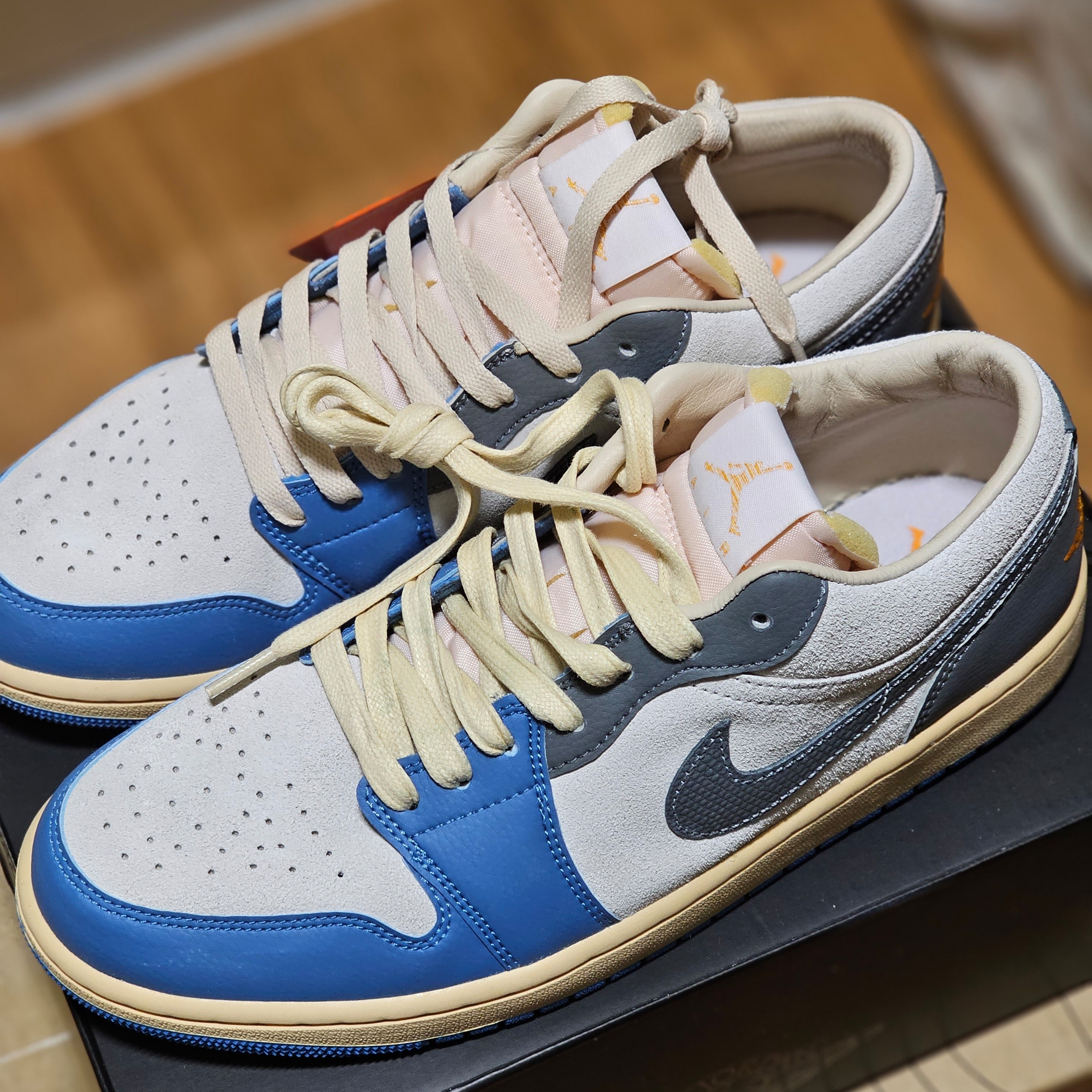 Jordan 1 Low SE Tokyo 96 착용 스타일 - 2