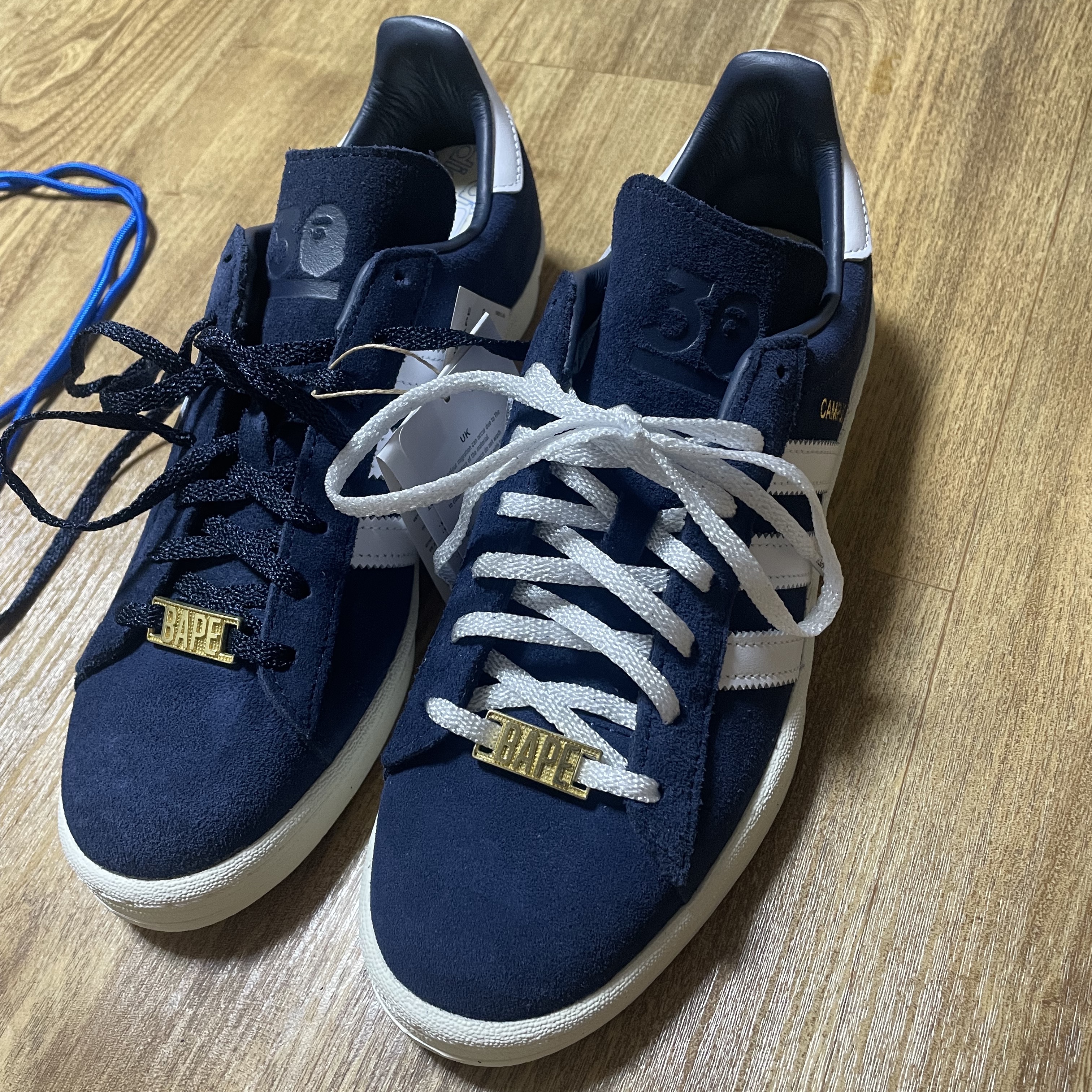Adidas x BAPE Campus 80s Collegiate Navy 착용 스타일 - 1