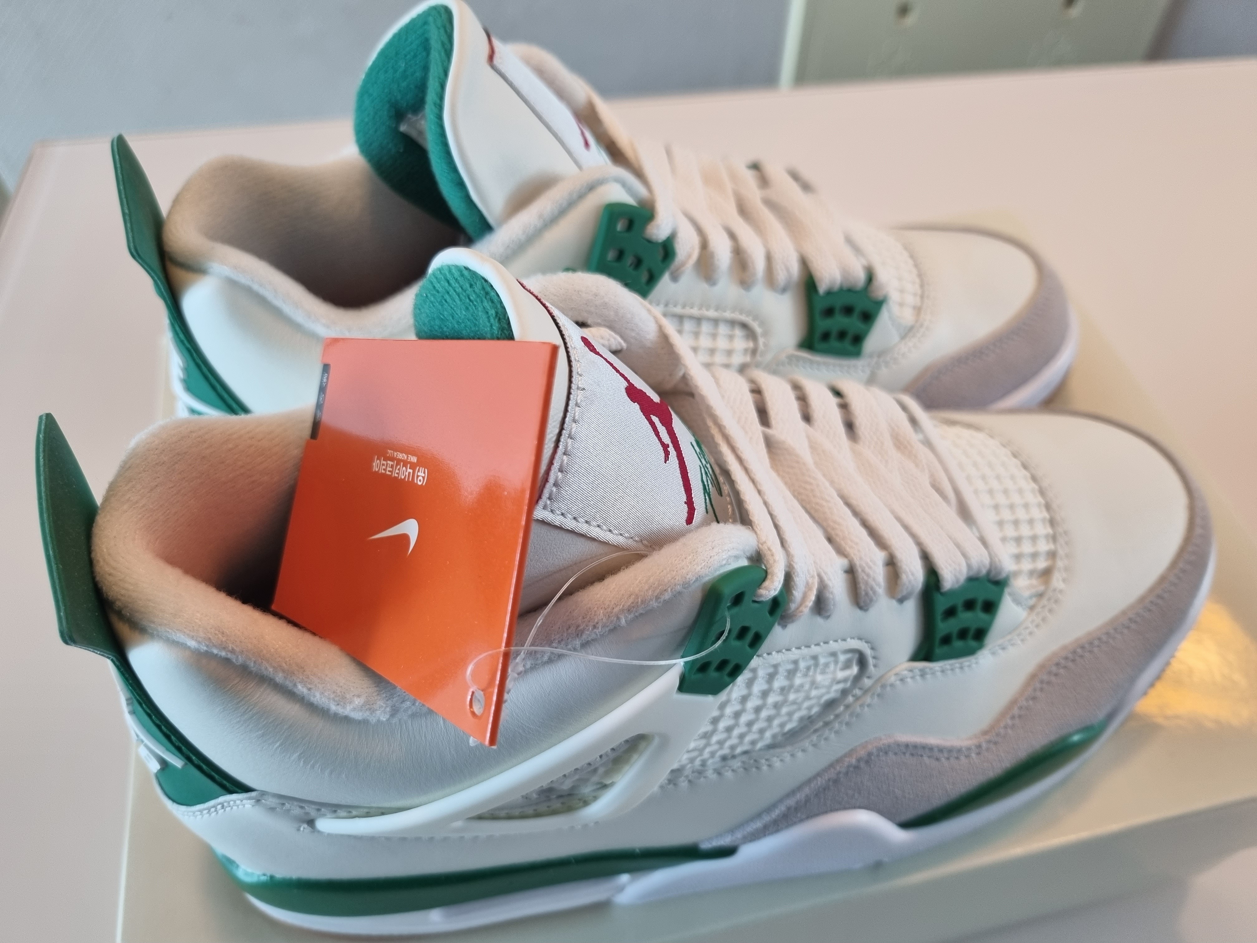 Jordan 4 x Nike SB Retro SP Pine Green 착용 스타일 - 3
