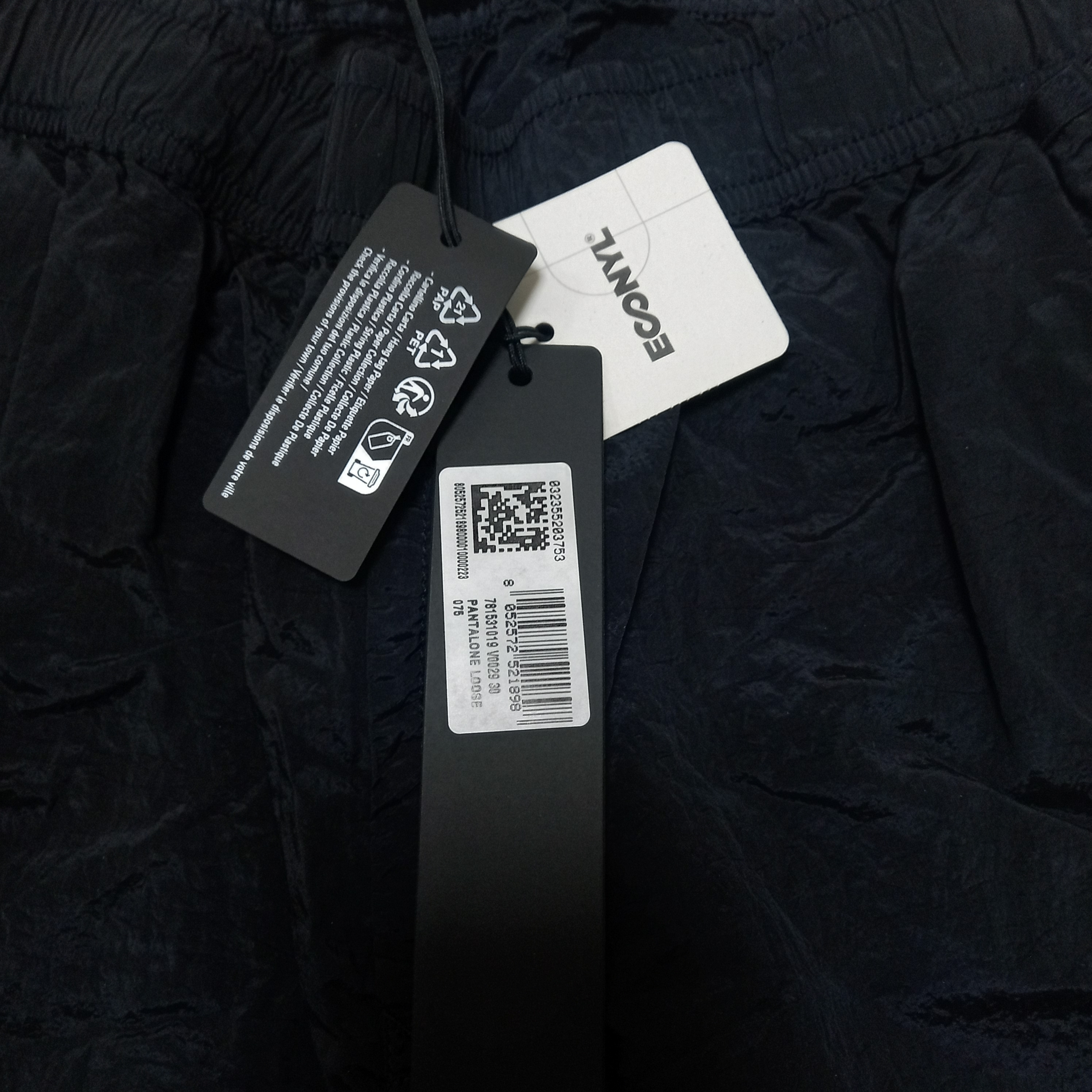 Stone Island 31019 Nylon Metal in Econyl Regenerated Nylon Pants Black - 23SS 착용 스타일 - 4