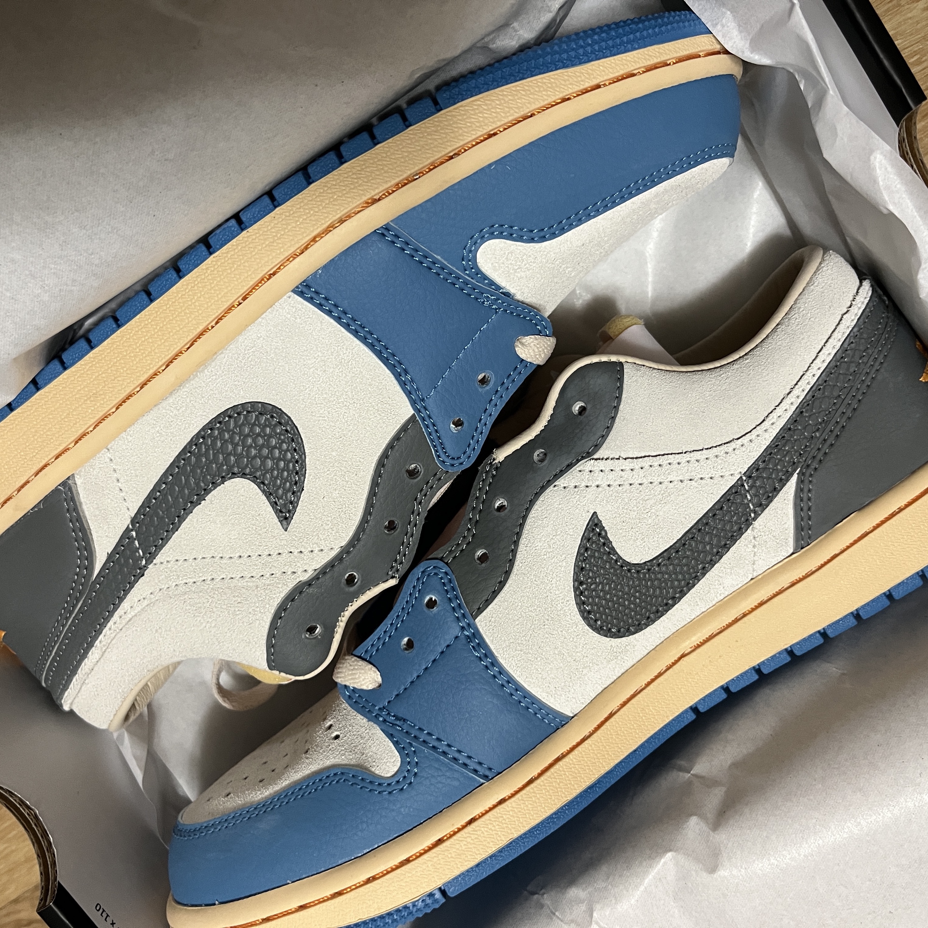 Jordan 1 Low SE Tokyo 96 착용 스타일