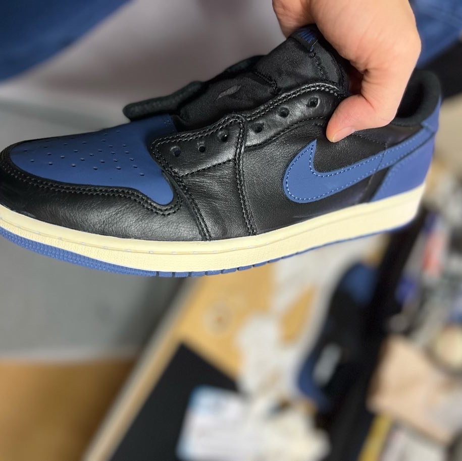 Jordan 1 Retro Low OG Mystic Navy 착용 스타일 - 3