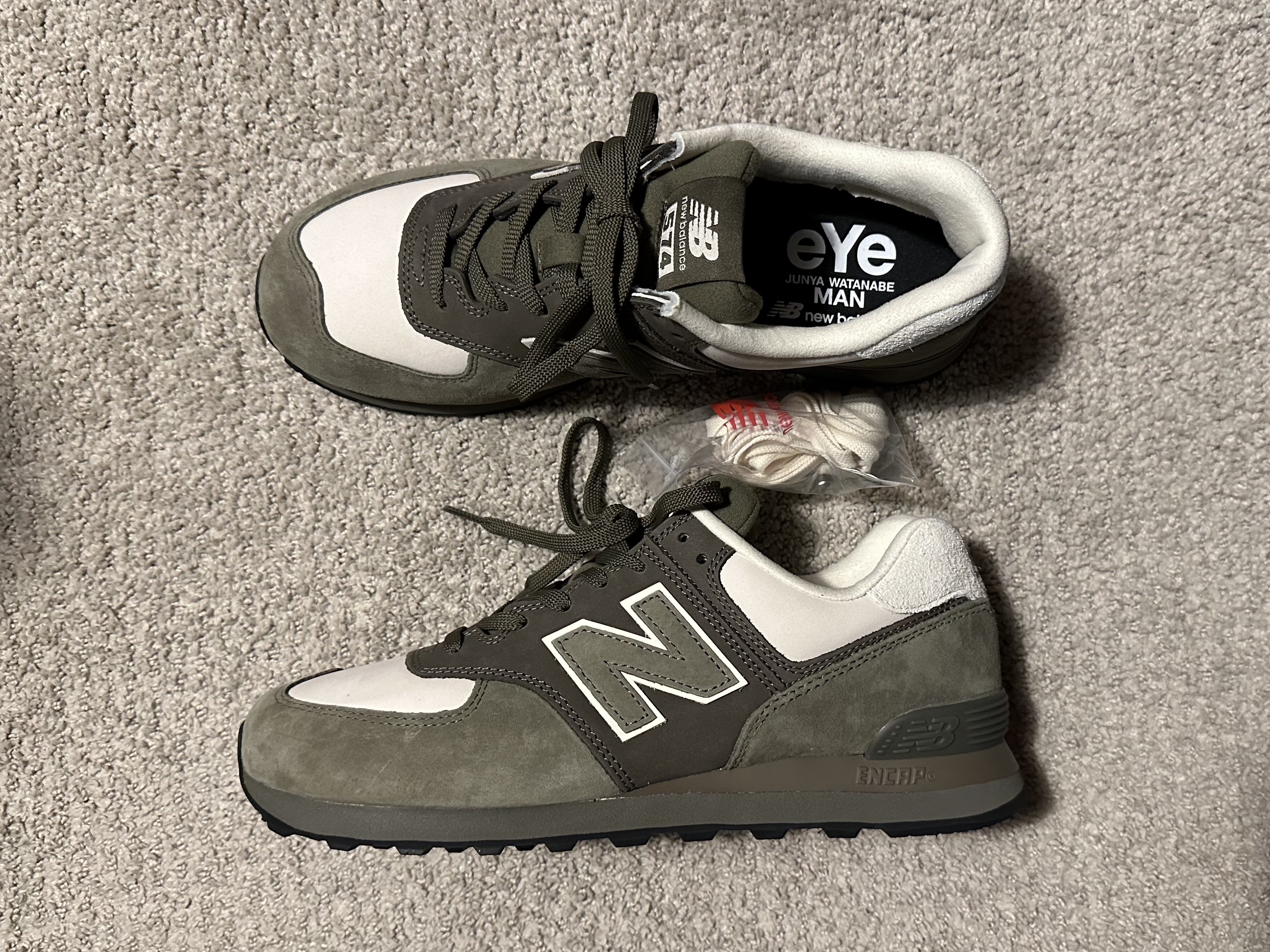 New Balance x Comme des Garcons Junya Watanabe Man 574 Suede Khaki Off White 착용 스타일 - 2