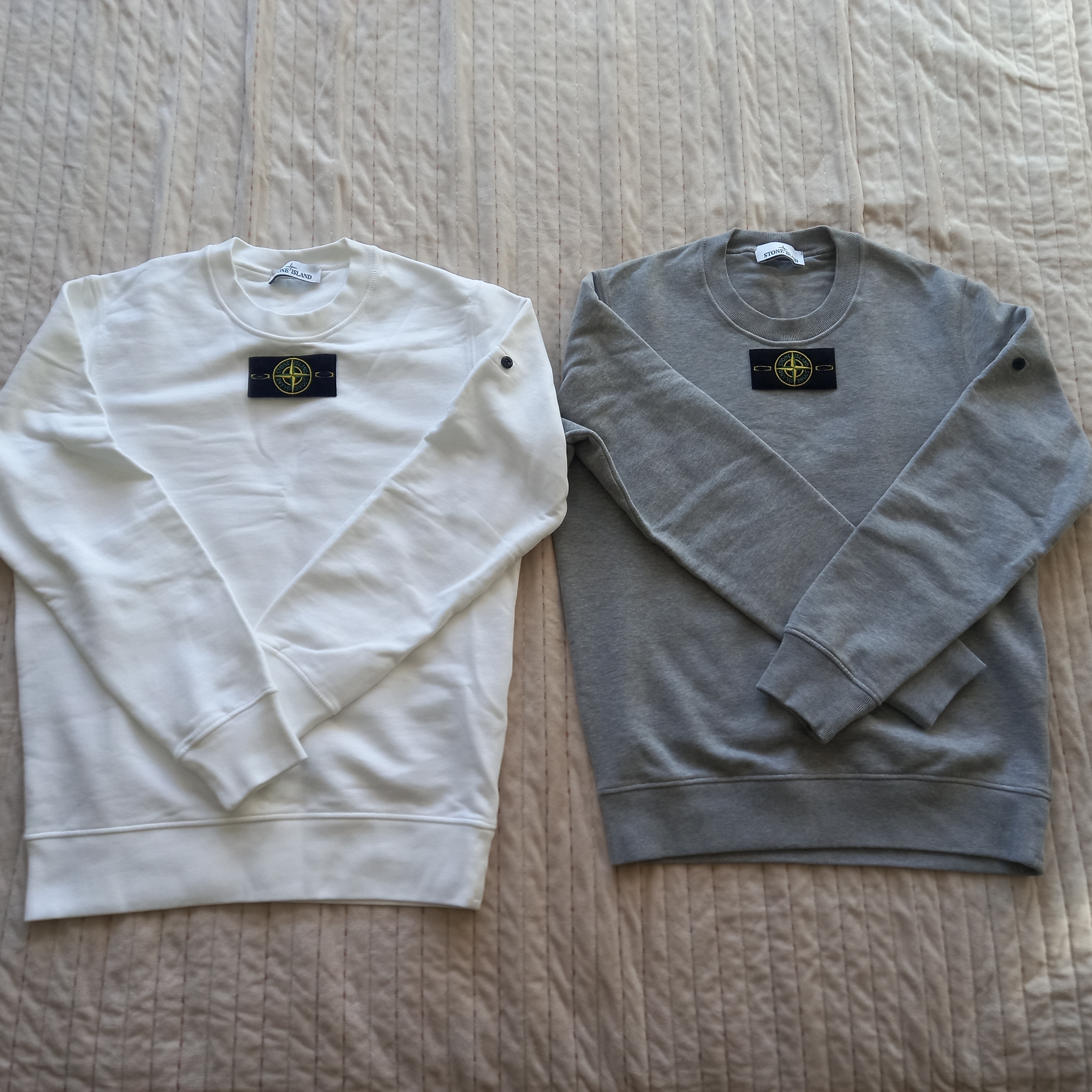 Stone Island 63020 Crewneck Sweatshirt White - 22FW 착용 스타일 - 2