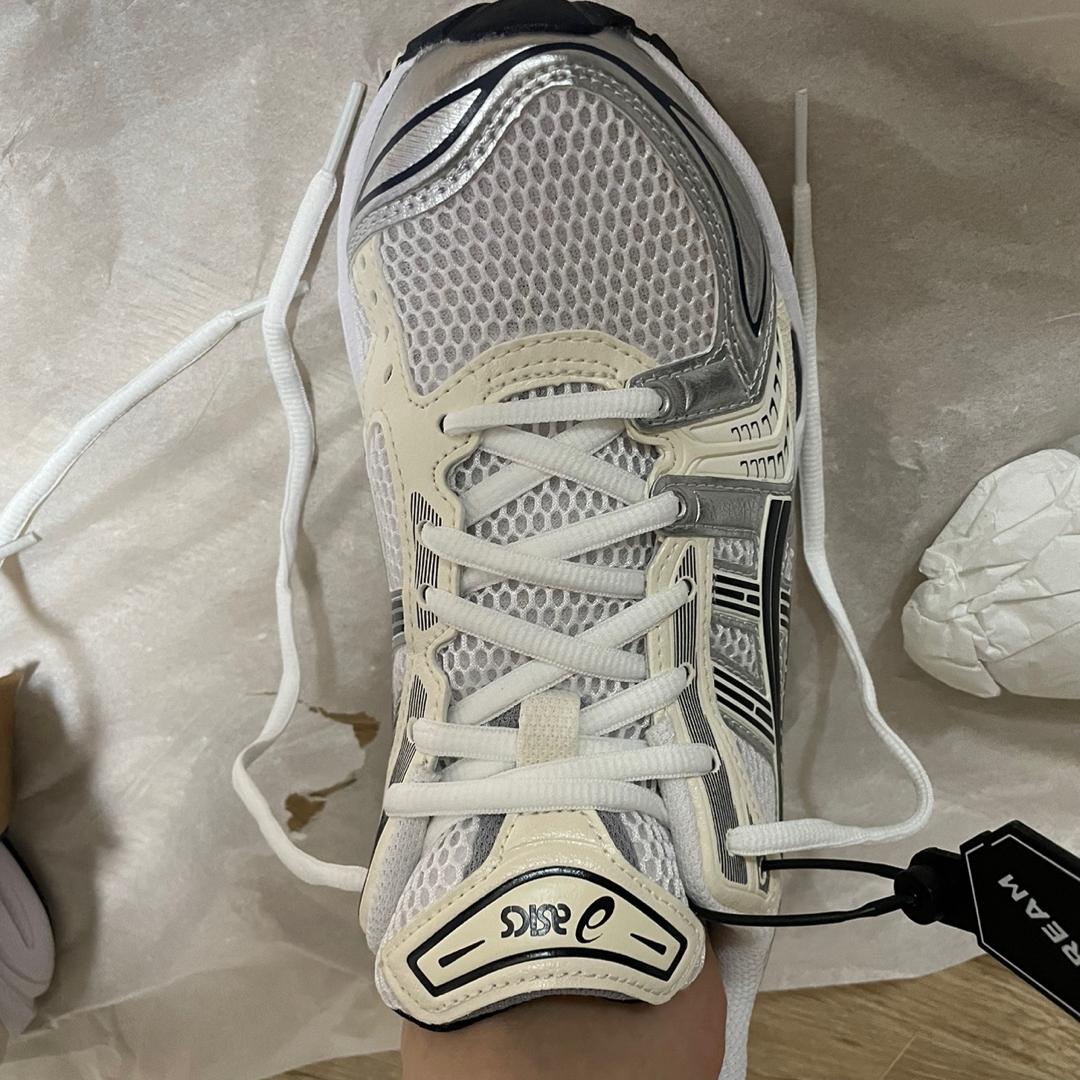 (W) Asics Gel-Kayano 14 White Midnight 착용 스타일 - 2