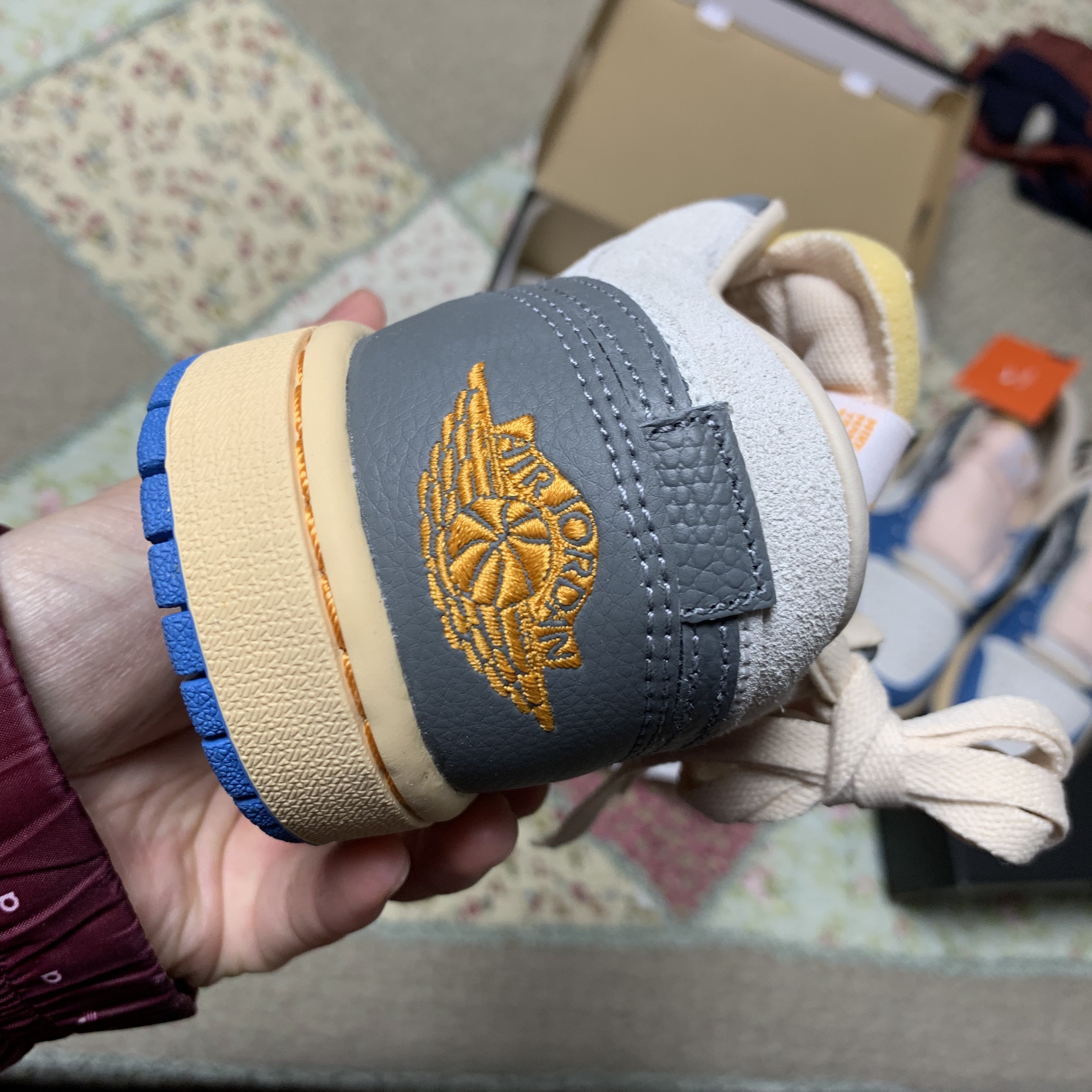 Jordan 1 Low SE Tokyo 96 착용 스타일 - 4