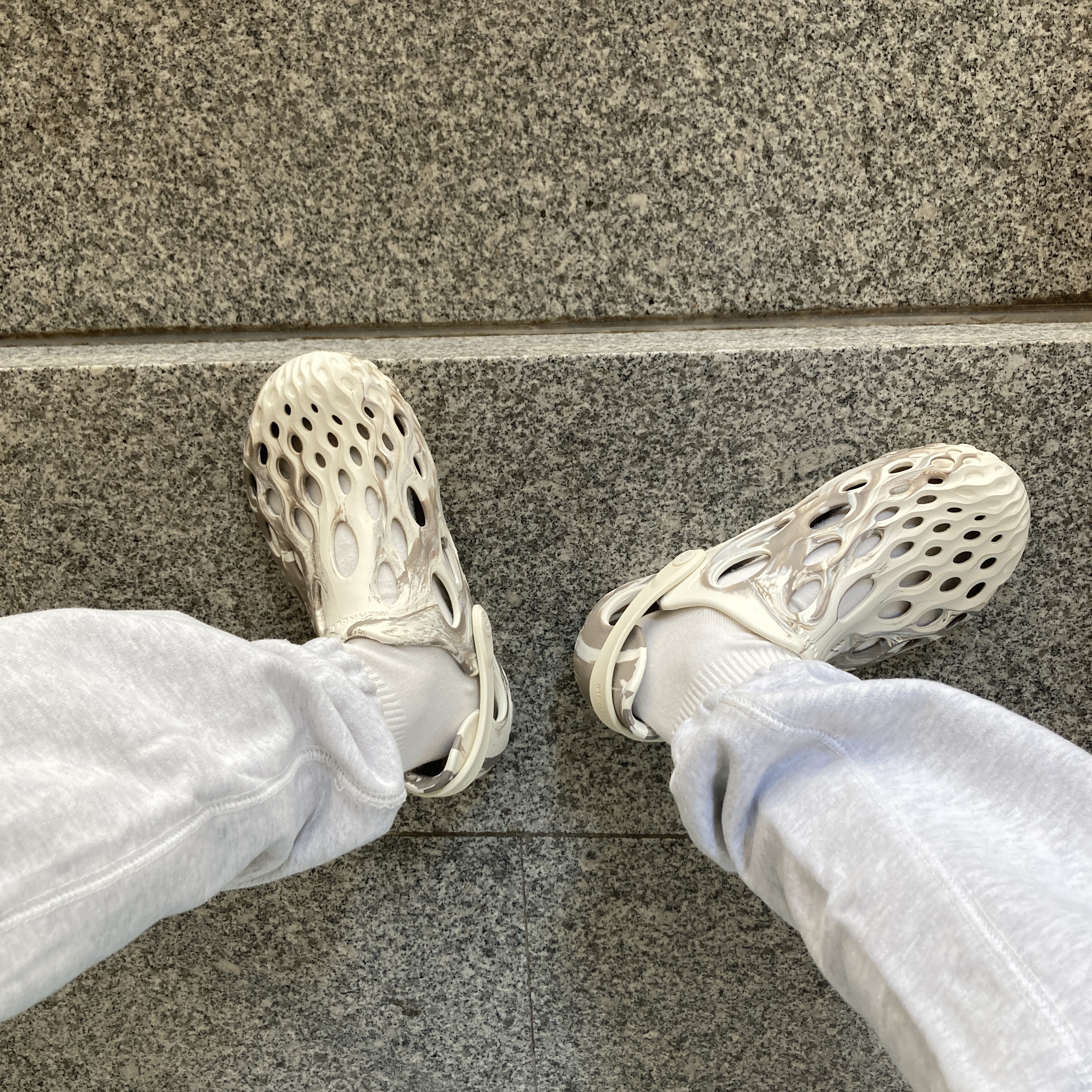 (W) Merrell Hydro Moc Chalk 착용 스타일