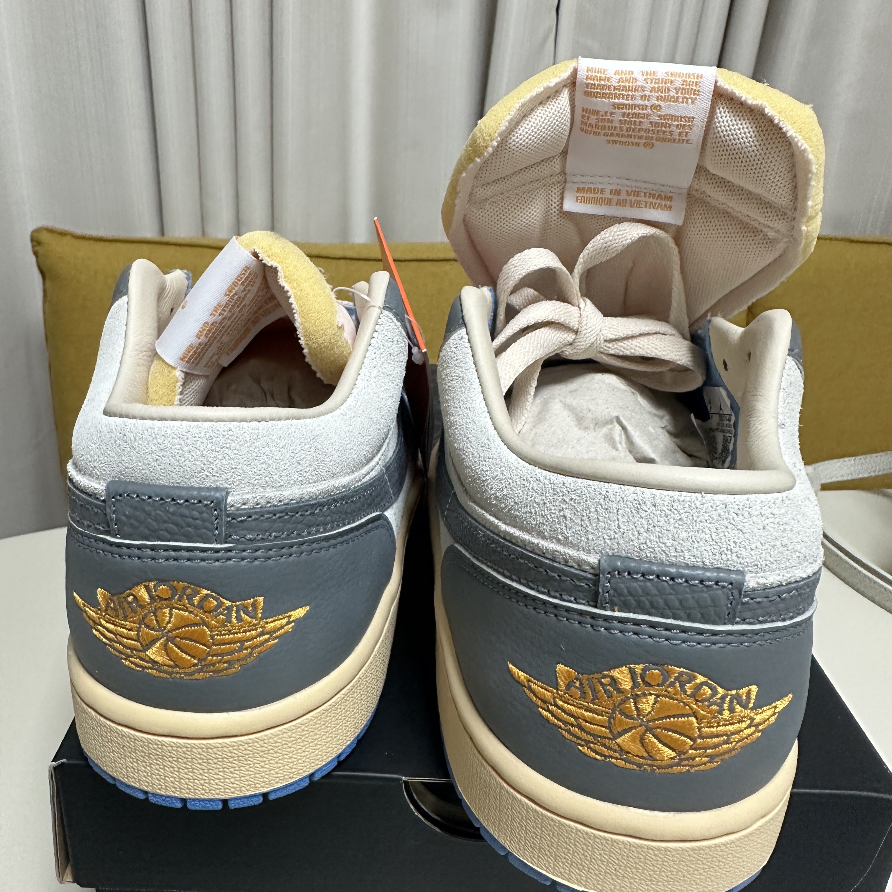 Jordan 1 Low SE Tokyo 96 착용 스타일 - 2