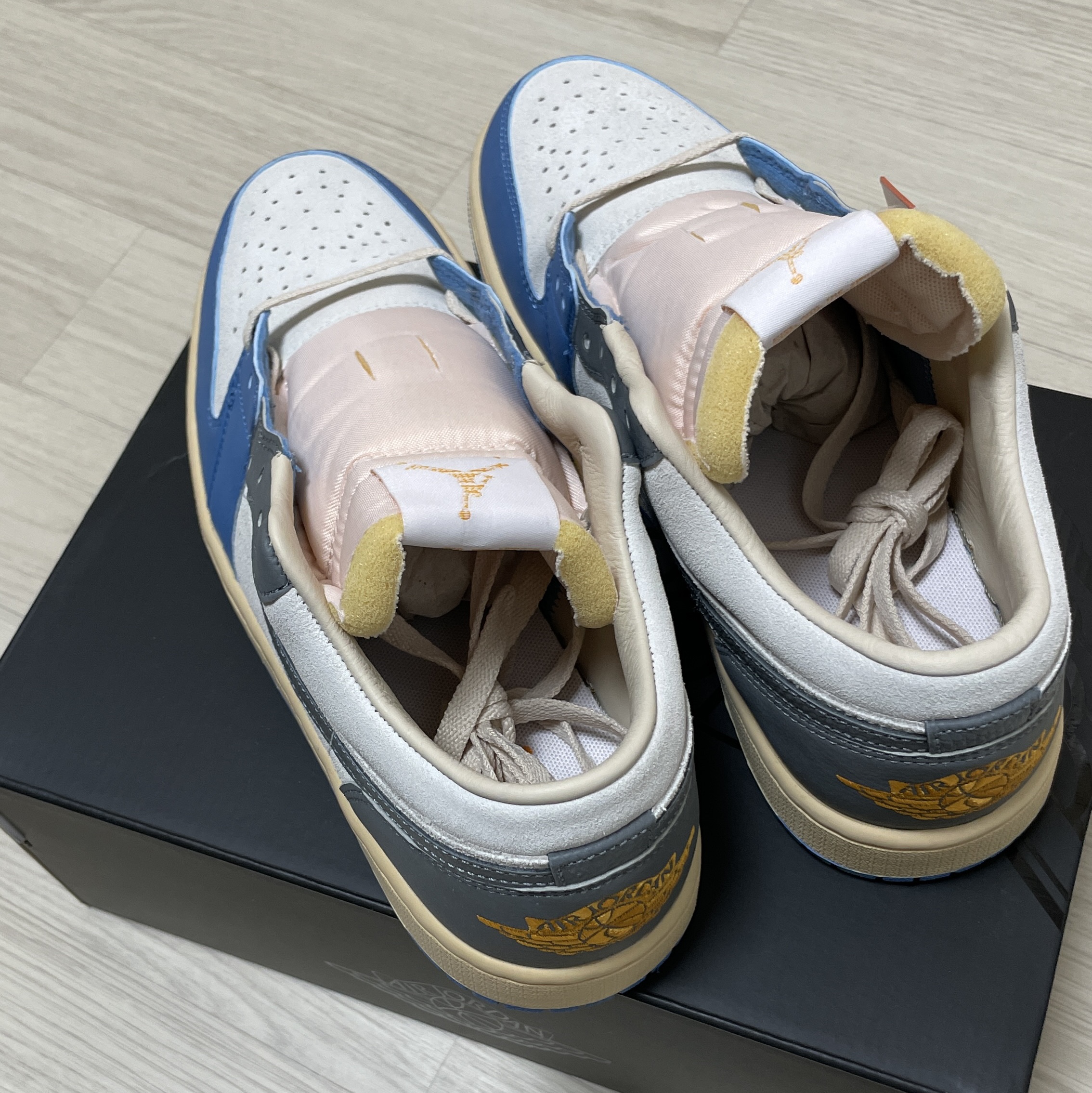 Jordan 1 Low SE Tokyo 96 착용 스타일 - 3