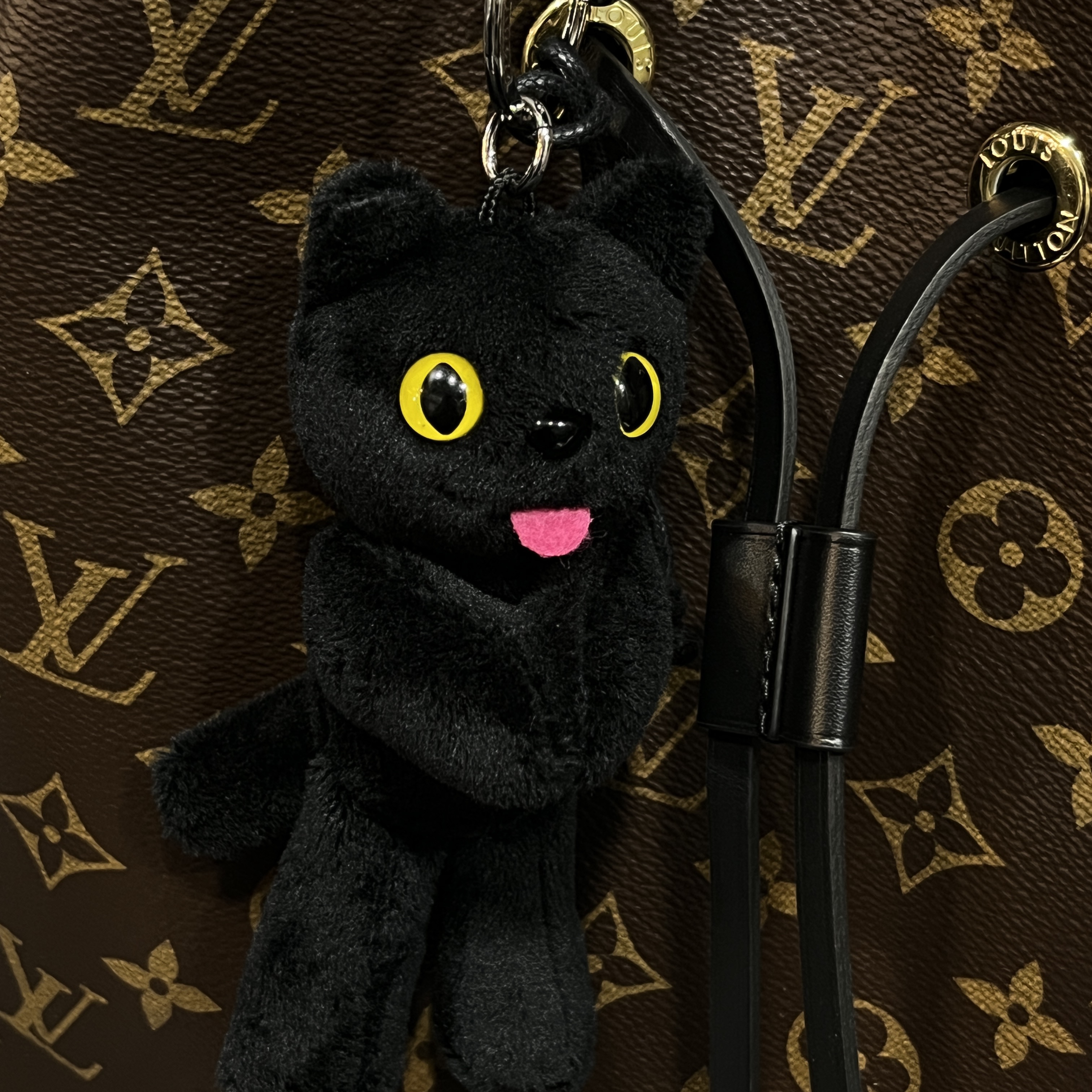 Comfort Piyong Keyring Black 착용 스타일