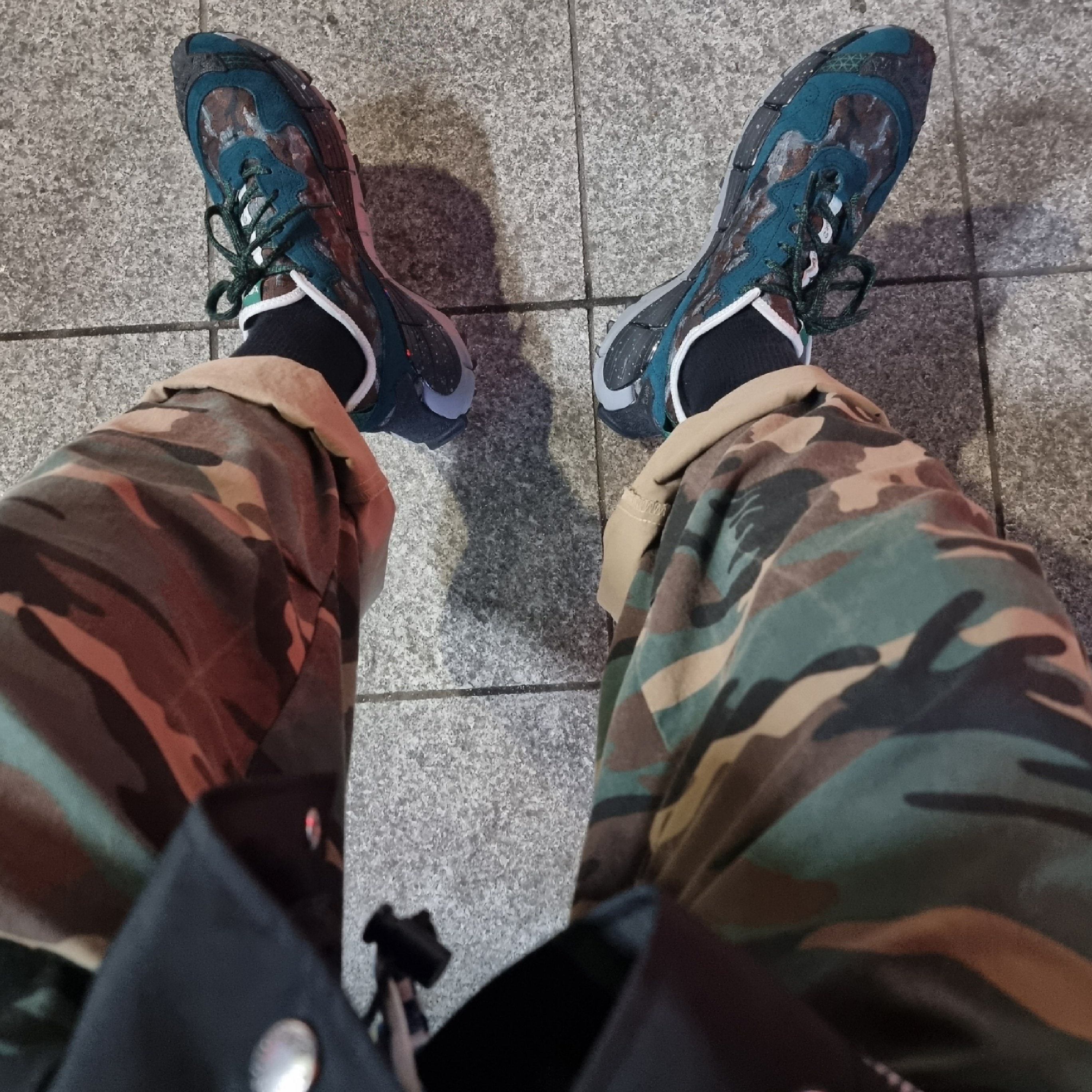 Reebok x South2 West8 Zig Kinetica 2 Edge Clover Green Core Black 착용 스타일 - 1
