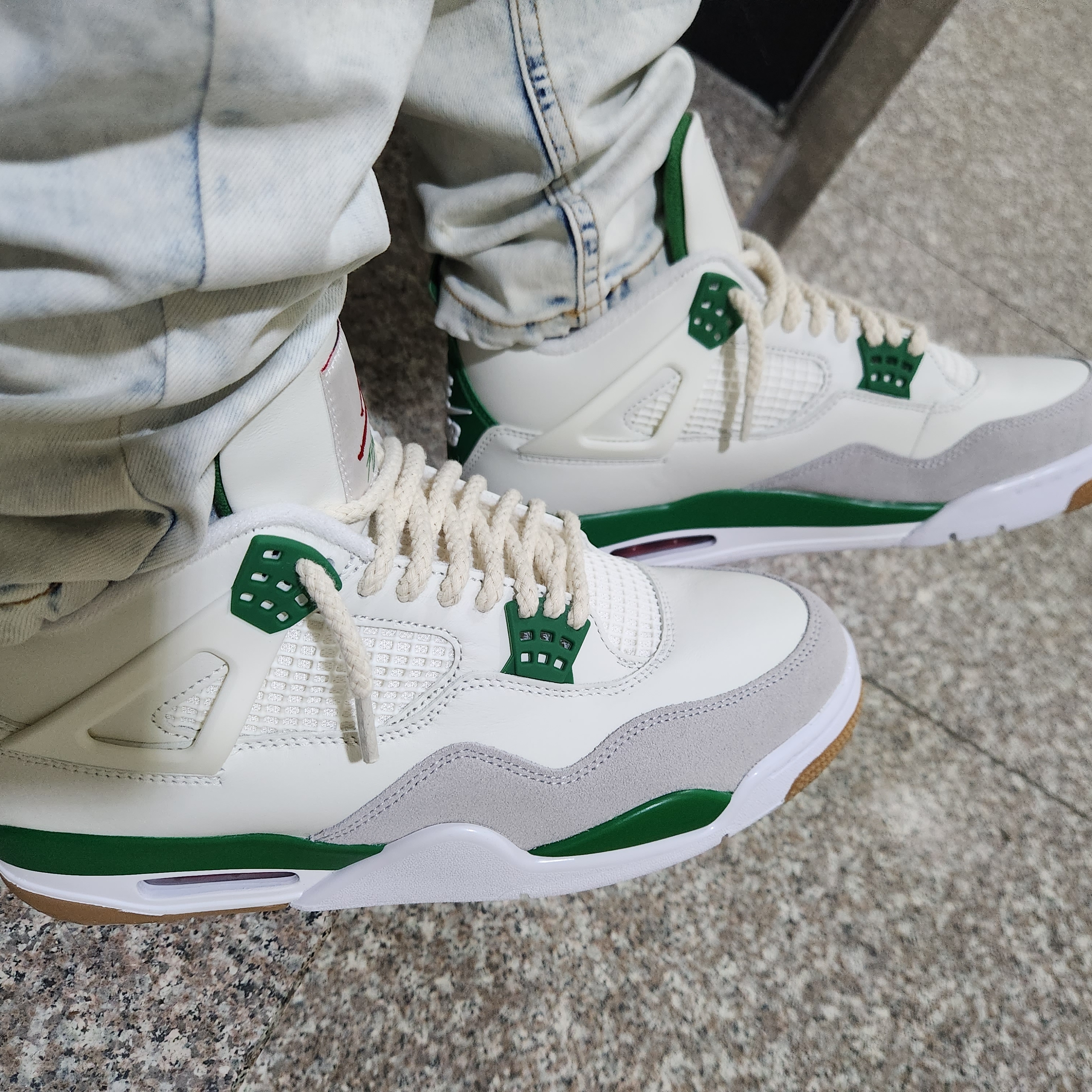 Jordan 4 x Nike SB Retro SP Pine Green 착용 스타일 - 2