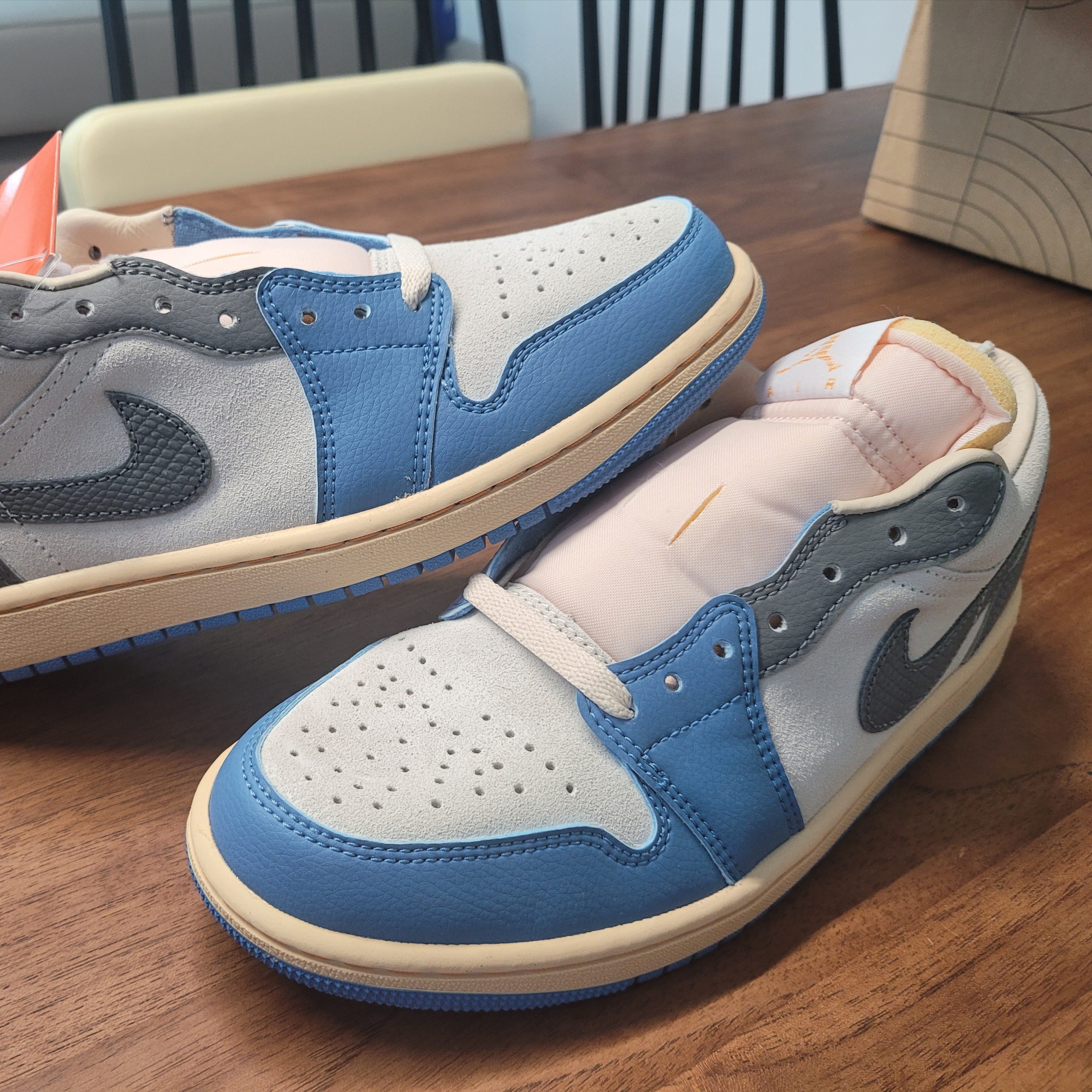 Jordan 1 Low SE Tokyo 96 착용 스타일 - 2