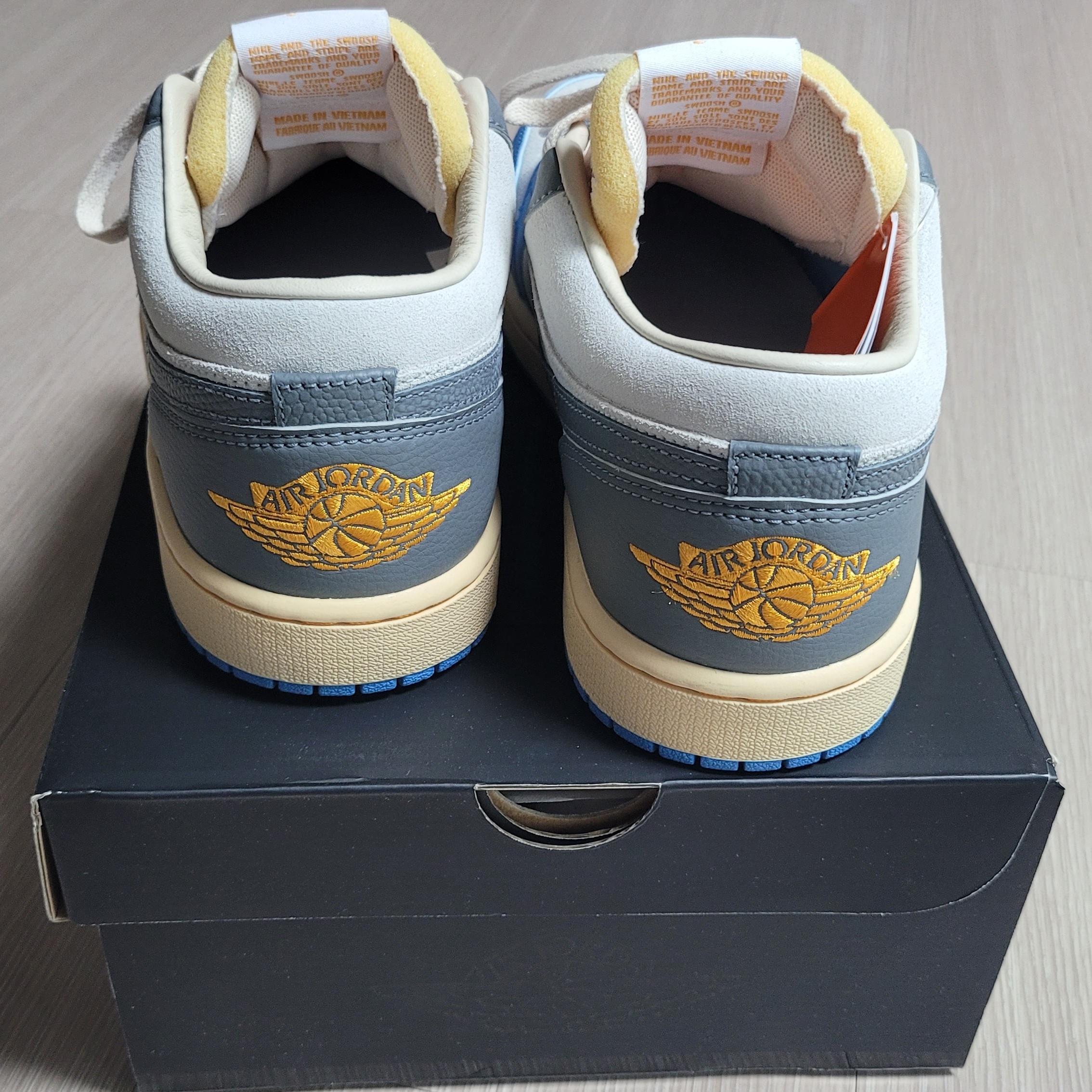 Jordan 1 Low SE Tokyo 96 착용 스타일 - 3