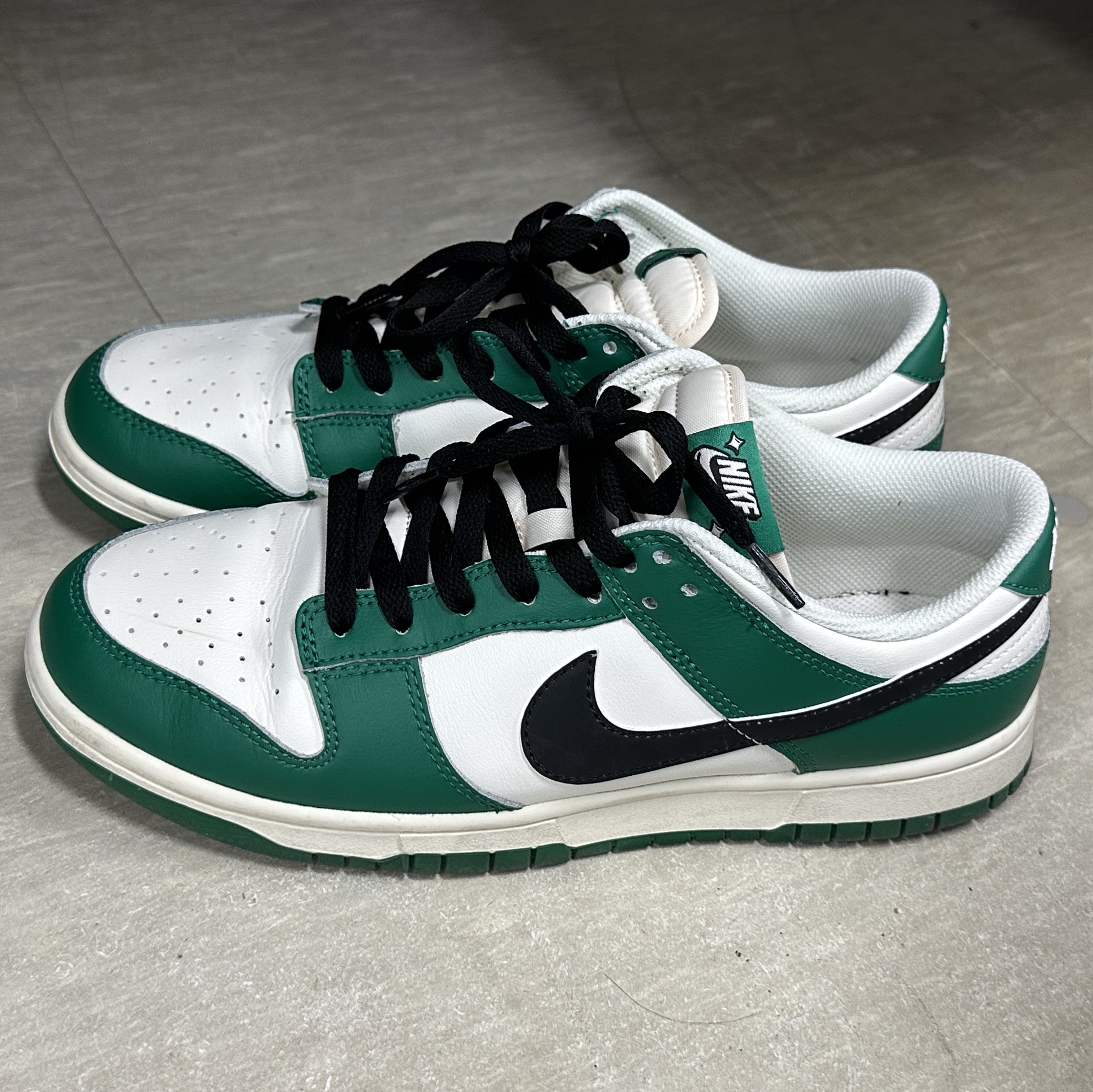 Nike Dunk Low Retro SE Jackpot Malachite 착용 스타일