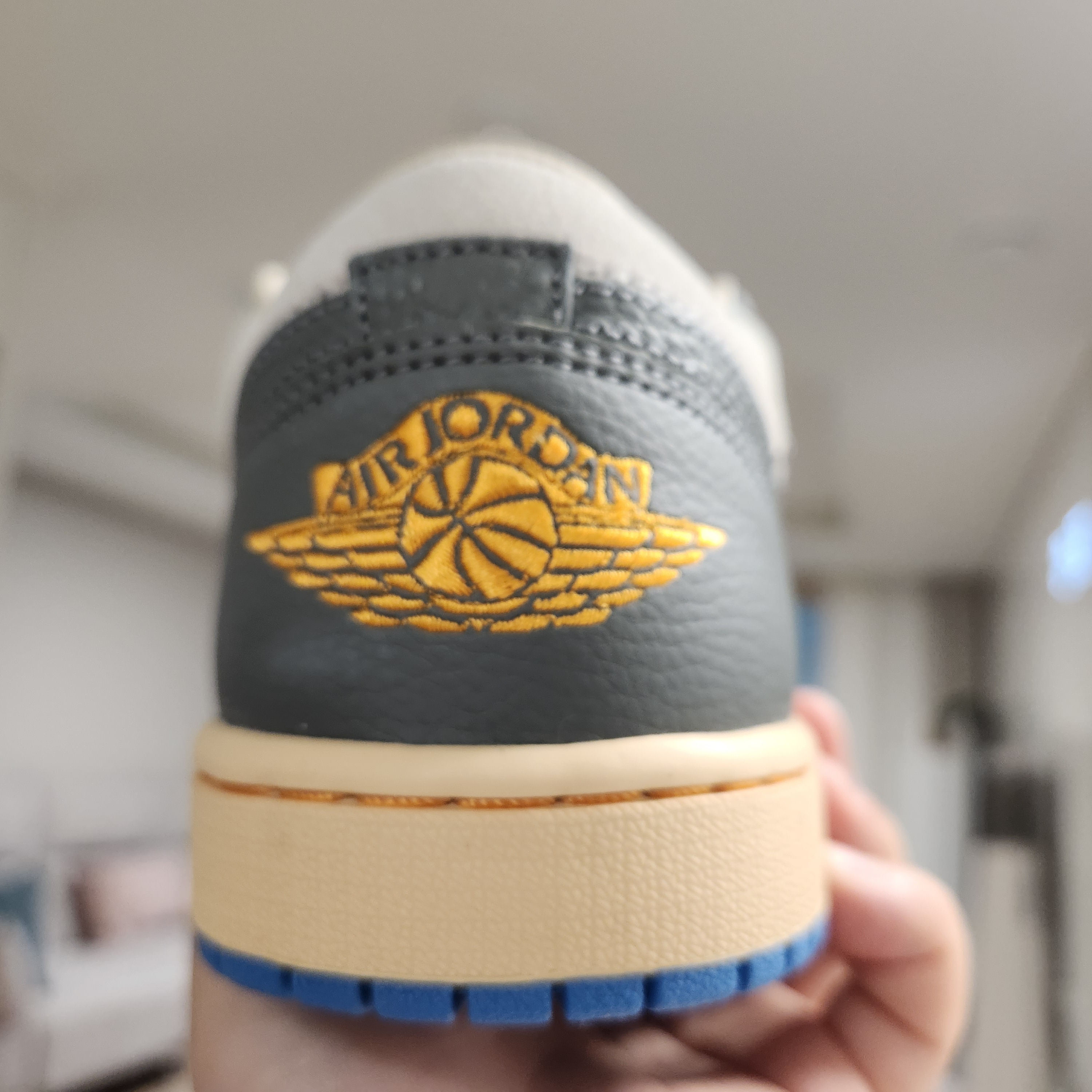 Jordan 1 Low SE Tokyo 96 착용 스타일 - 3
