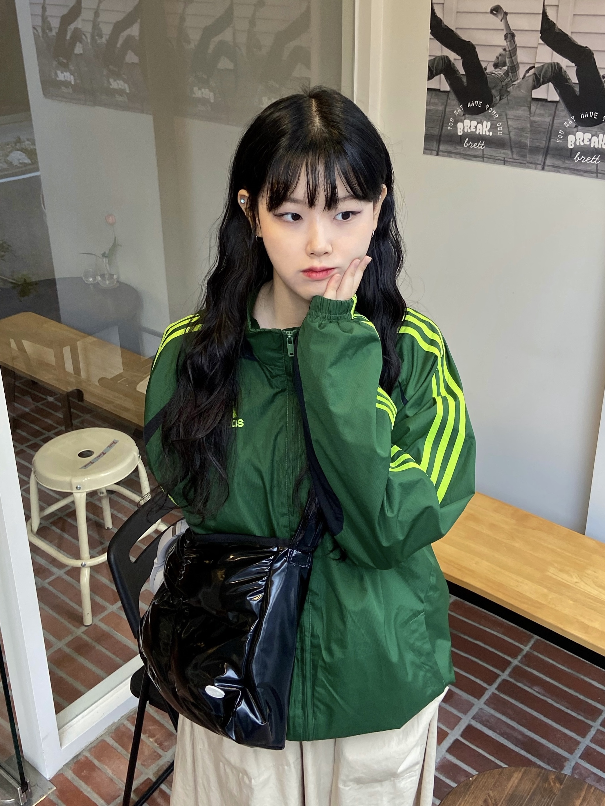Sony WH-1000XM4 Platinum Silver (Korean Ver.), Adidas Superstar Core Black White 착용 스타일 - 5