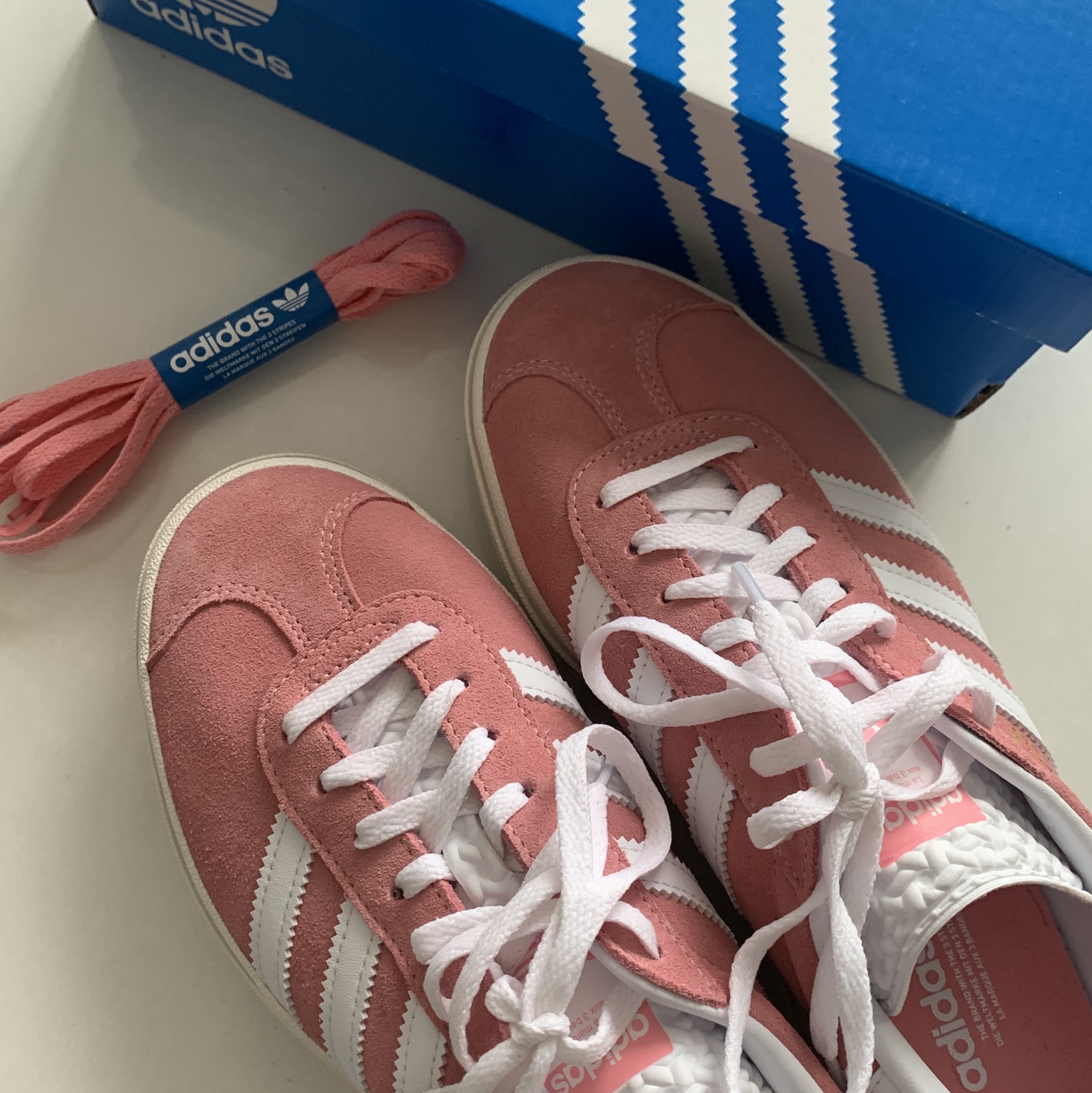 (W) Adidas Gazelle Bold Super Pop 착용 스타일 - 2