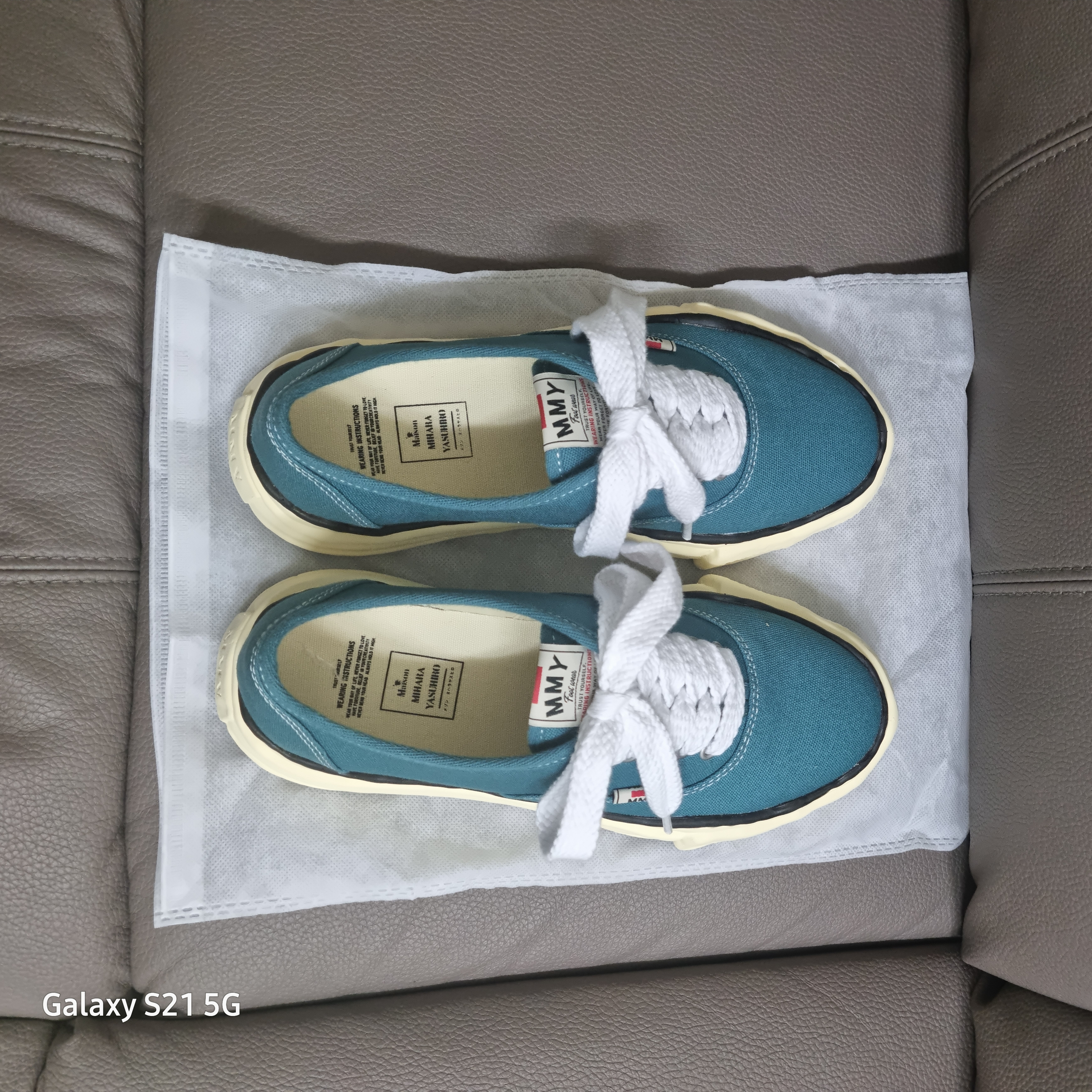 Maison Mihara Yasuhiro Baker OG Sole OD Canvas Low-top Sneakers Blue 착용 스타일 - 3