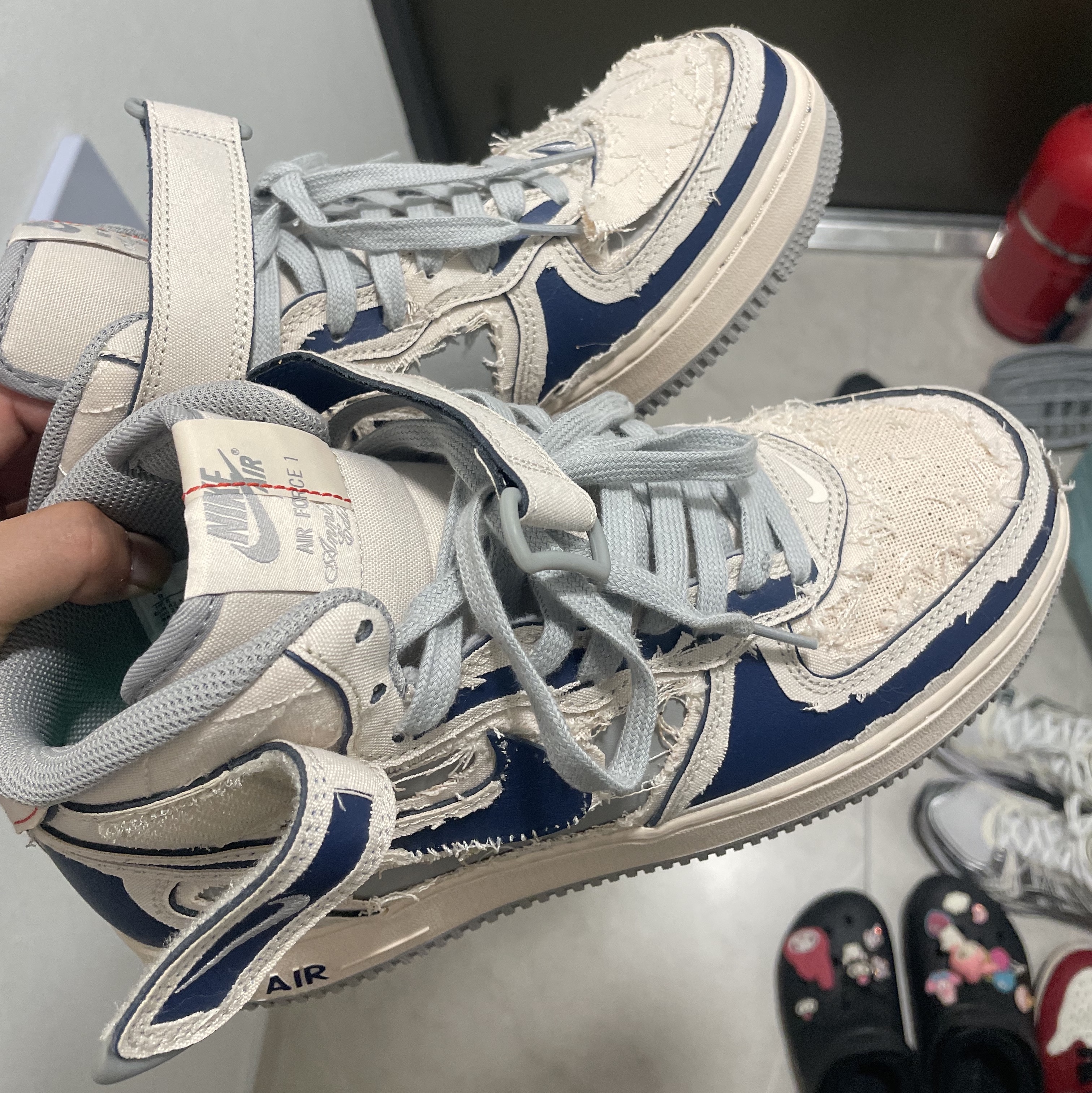 Nike Air Force 1 Mid '07 Pearl White 착용 스타일