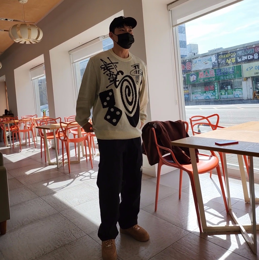 Nike x Stussy NRG LS Knit Sweater Fossil (DR2893-238) 착용 스타일