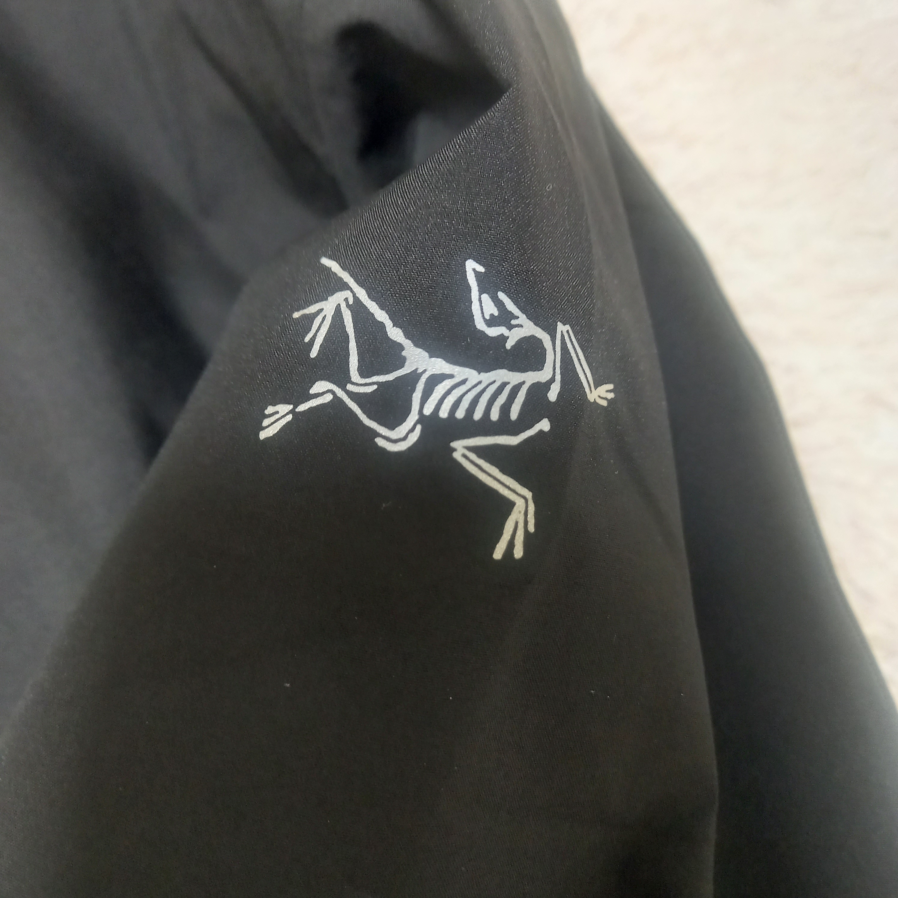 Arc'teryx Solano Hoody Black 착용 스타일 - 4