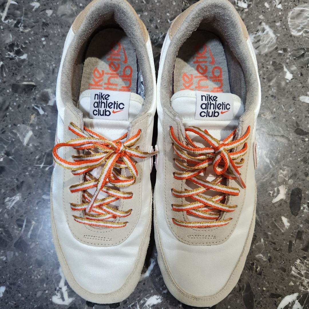 (W) Nike Daybreak SE Sail Rush Orange 착용 스타일