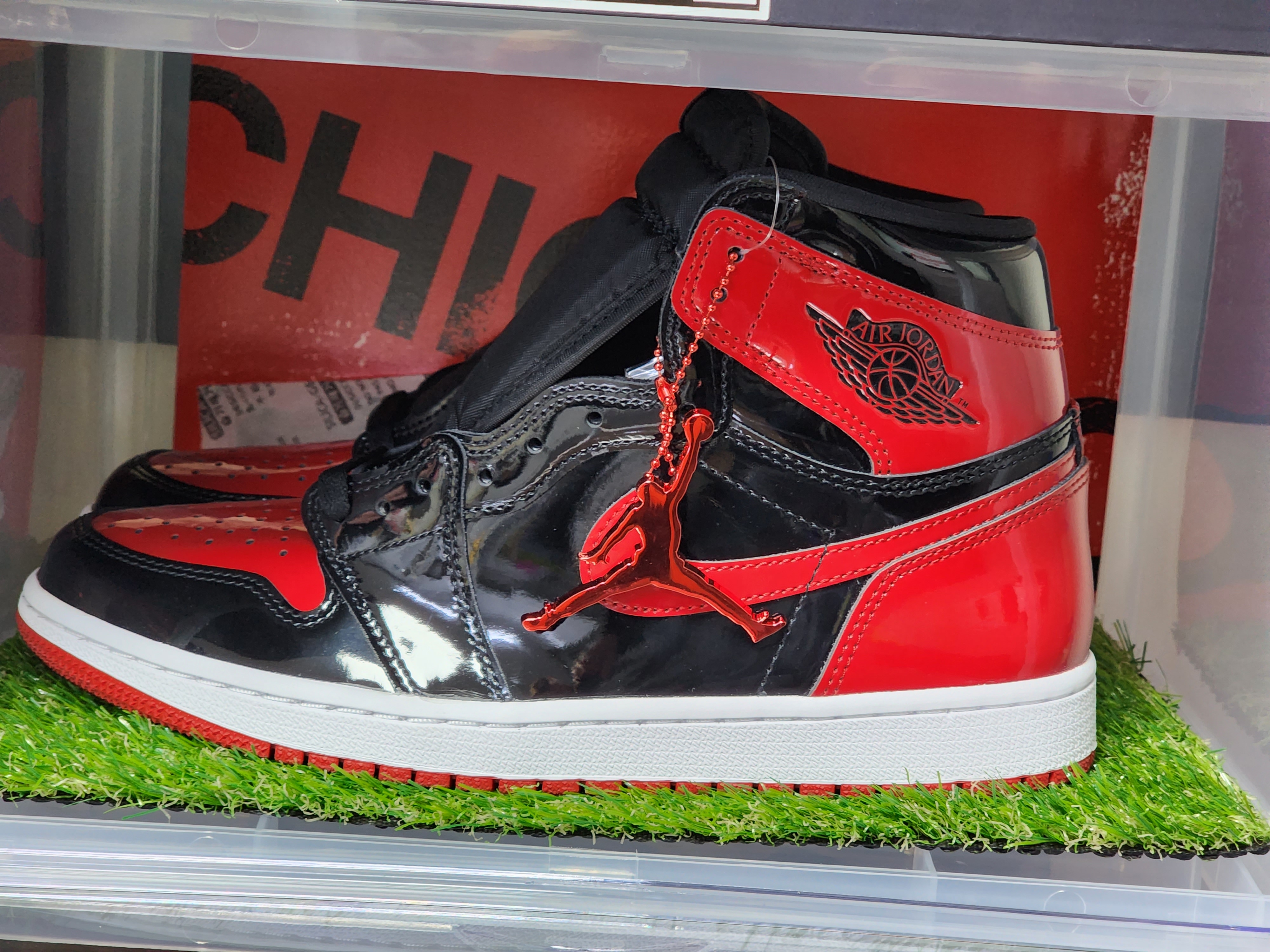Jordan 1 Retro High OG Patent Bred 착용 스타일