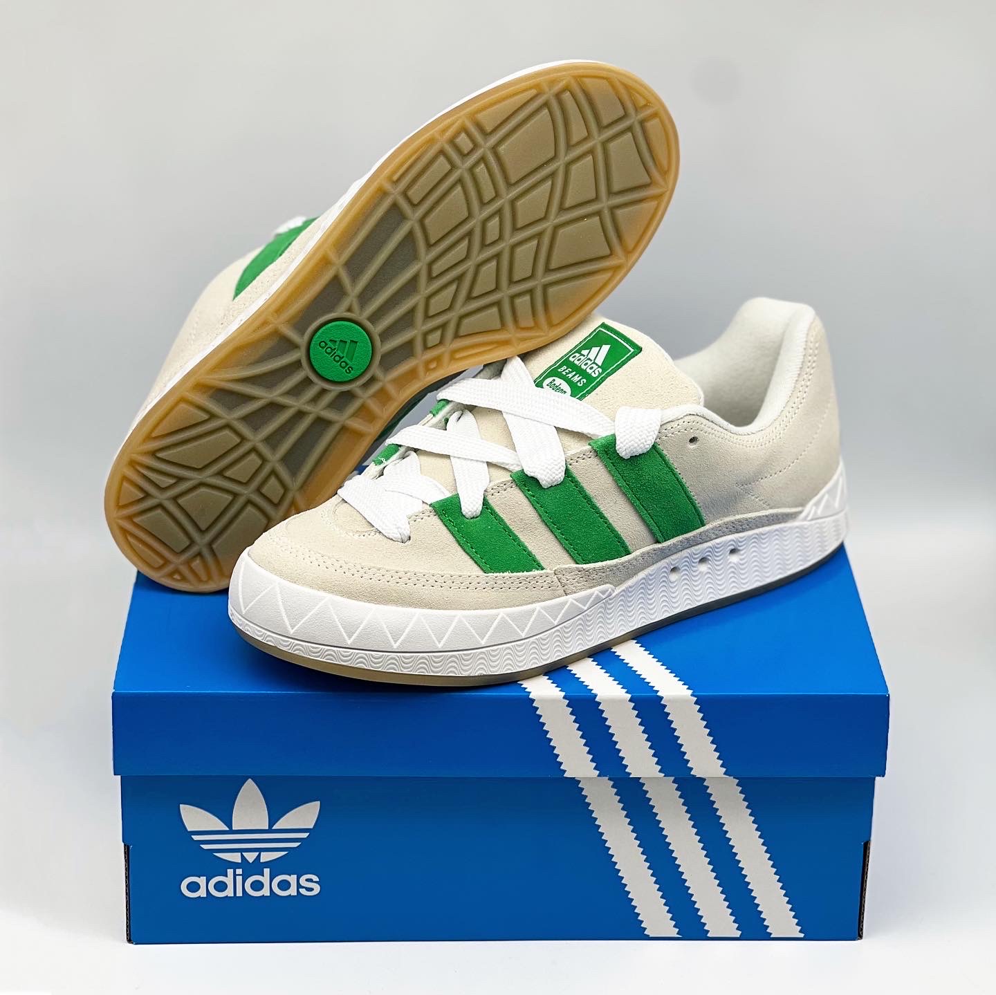 Adidas x Bodega x Beams Adimatic Off White Green 착용 스타일 - 1